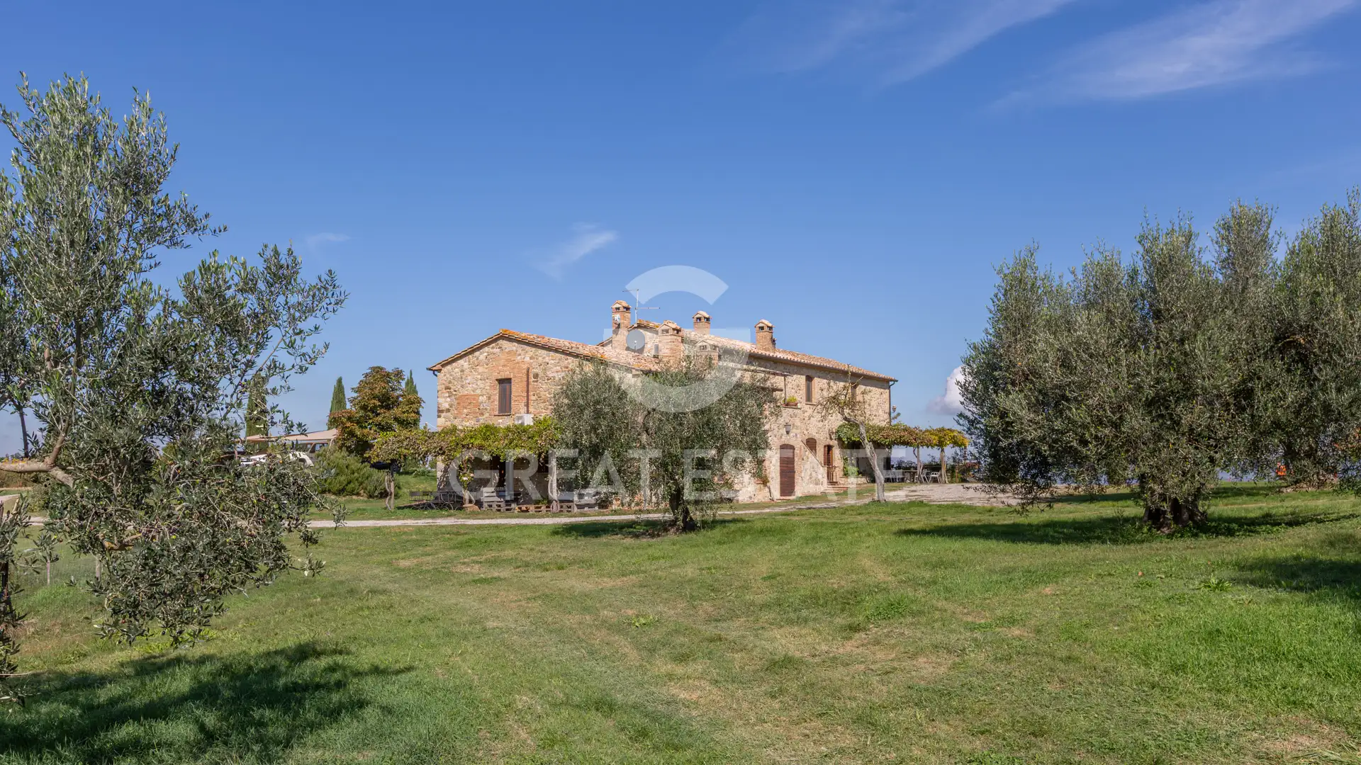 House 511m² in Italy, Perugia. Priced at 1780000€ rent photo-11