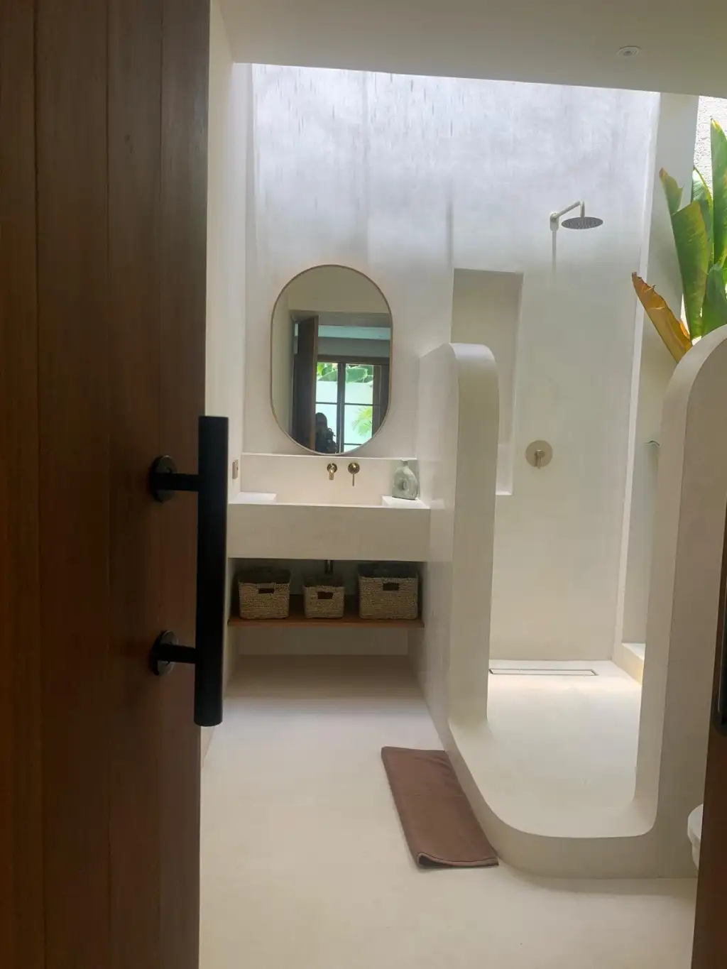 Villa 185m² in Indonesia, Canggu. Priced at 195000$ rent photo-9