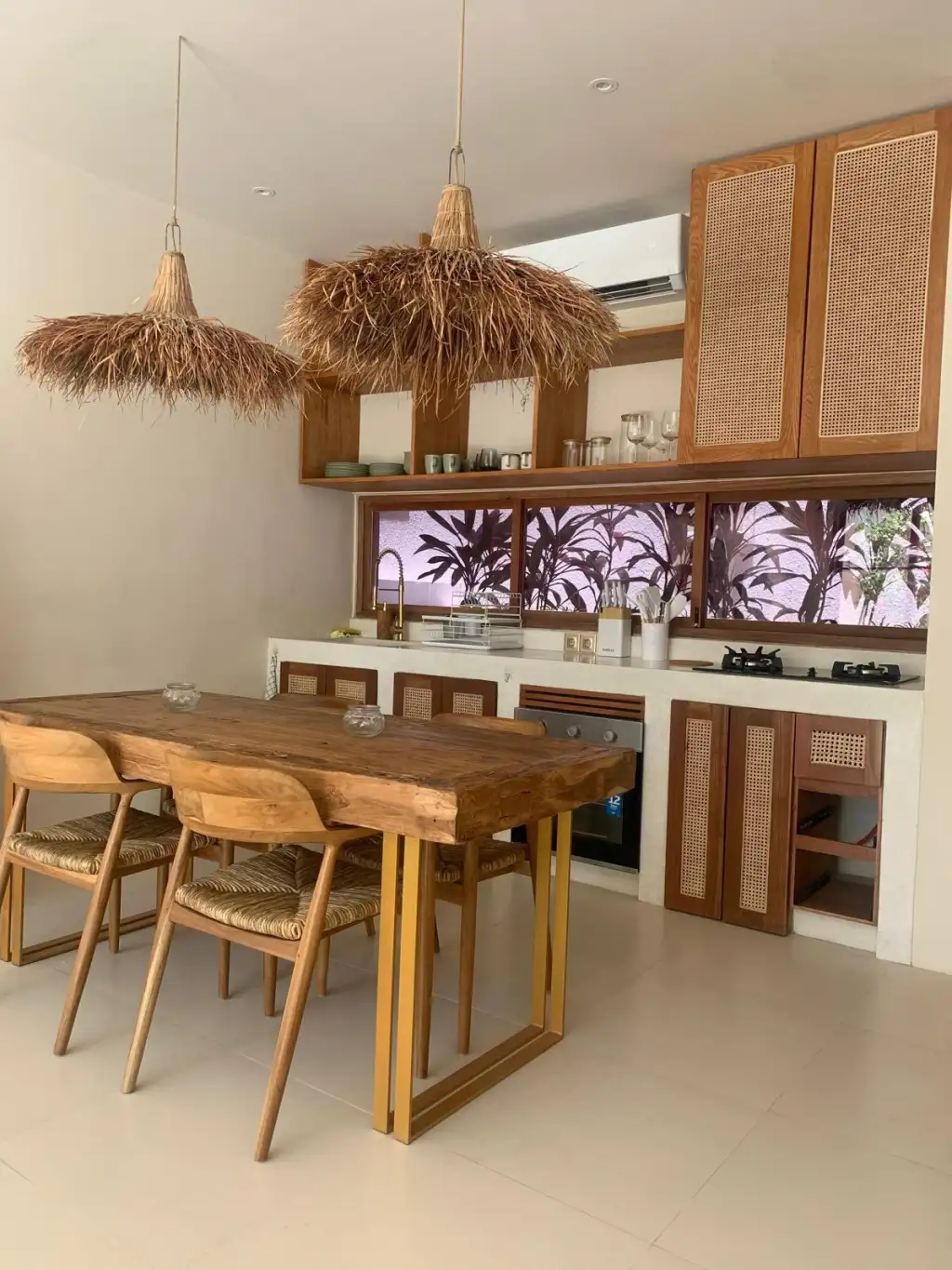 Villa 185m² in Indonesia, Canggu. Priced at 195000$ rent photo-12