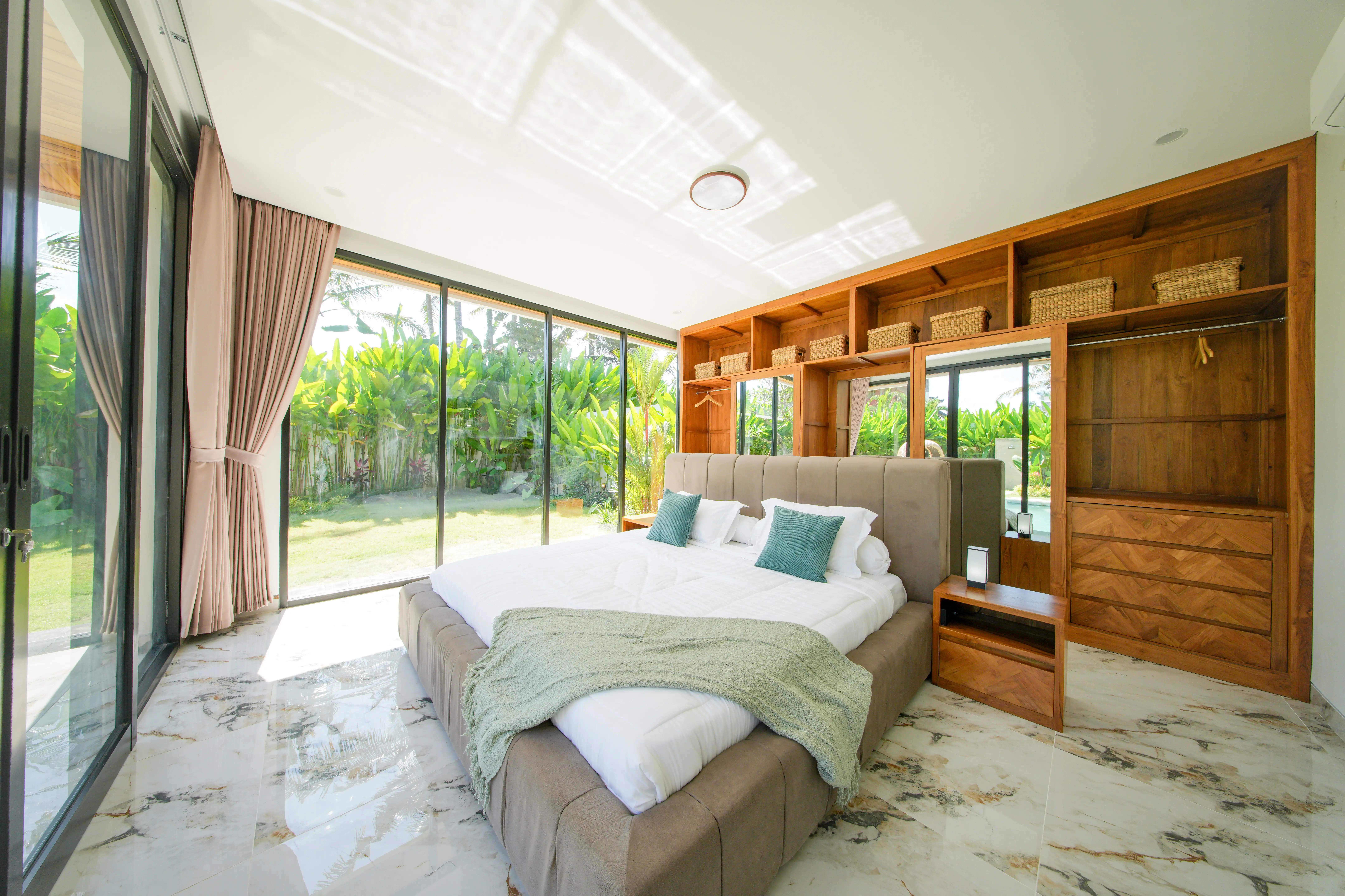 Villa 430m² in Indonesia, Ubud. Priced at 550000$ rent photo-21