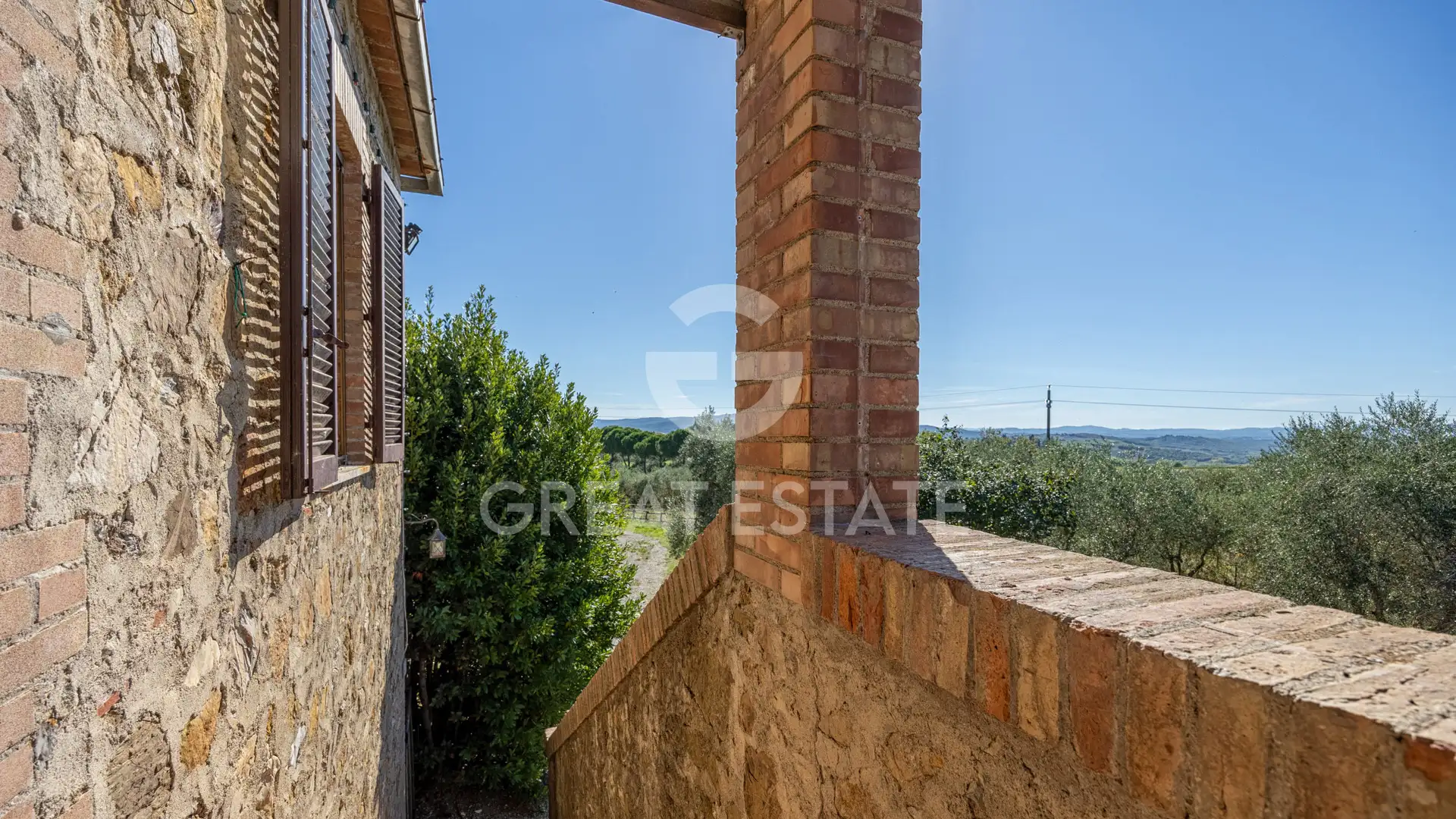 House 1030m² in Italy, Siena. Priced at 1250000€ rent photo-5