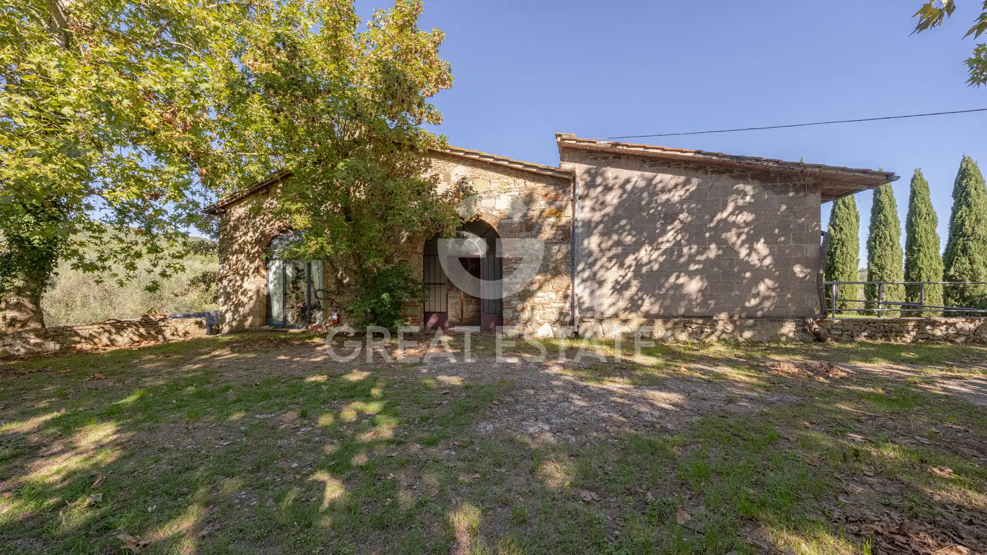 House 1030m² in Italy, Siena. Priced at 1250000€ rent photo-10