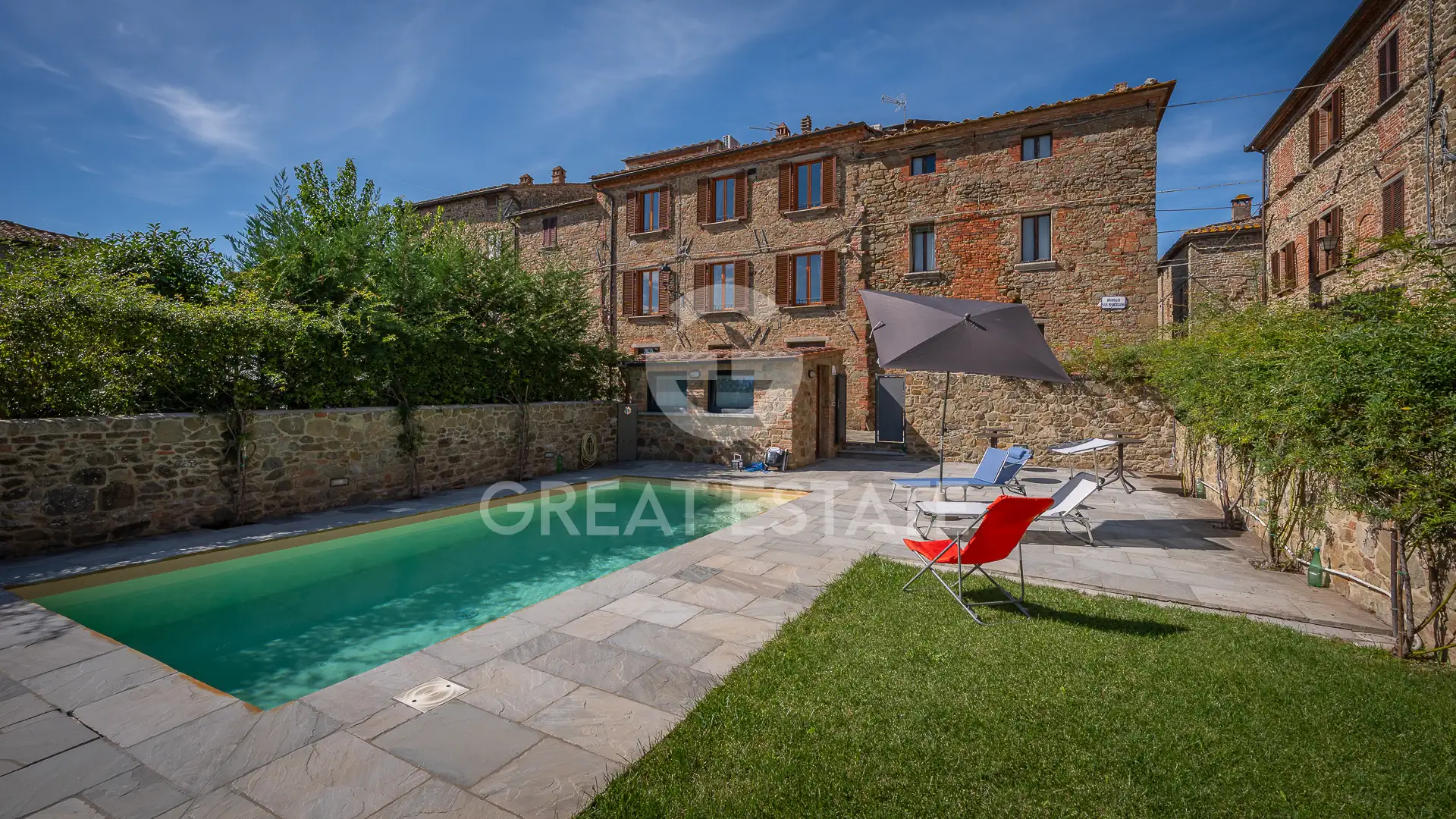 House 214m² in Italy, Siena. Priced at 590000€ rent photo-1