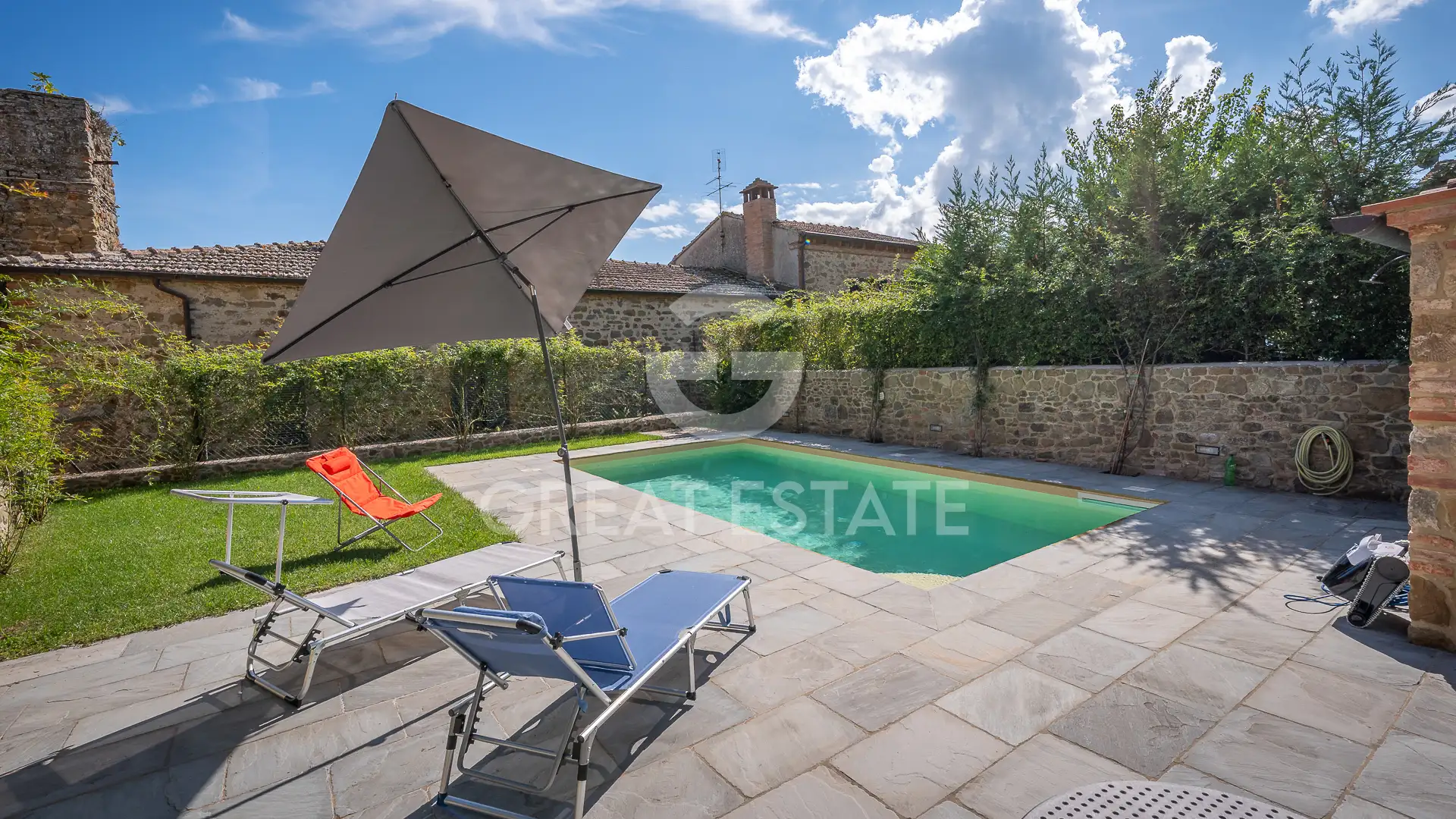 House 214m² in Italy, Siena. Priced at 590000€ rent photo-3