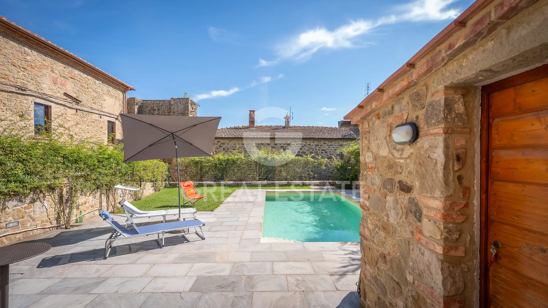 House 214m² in Italy, Siena. Priced at 590000€ rent photo-4
