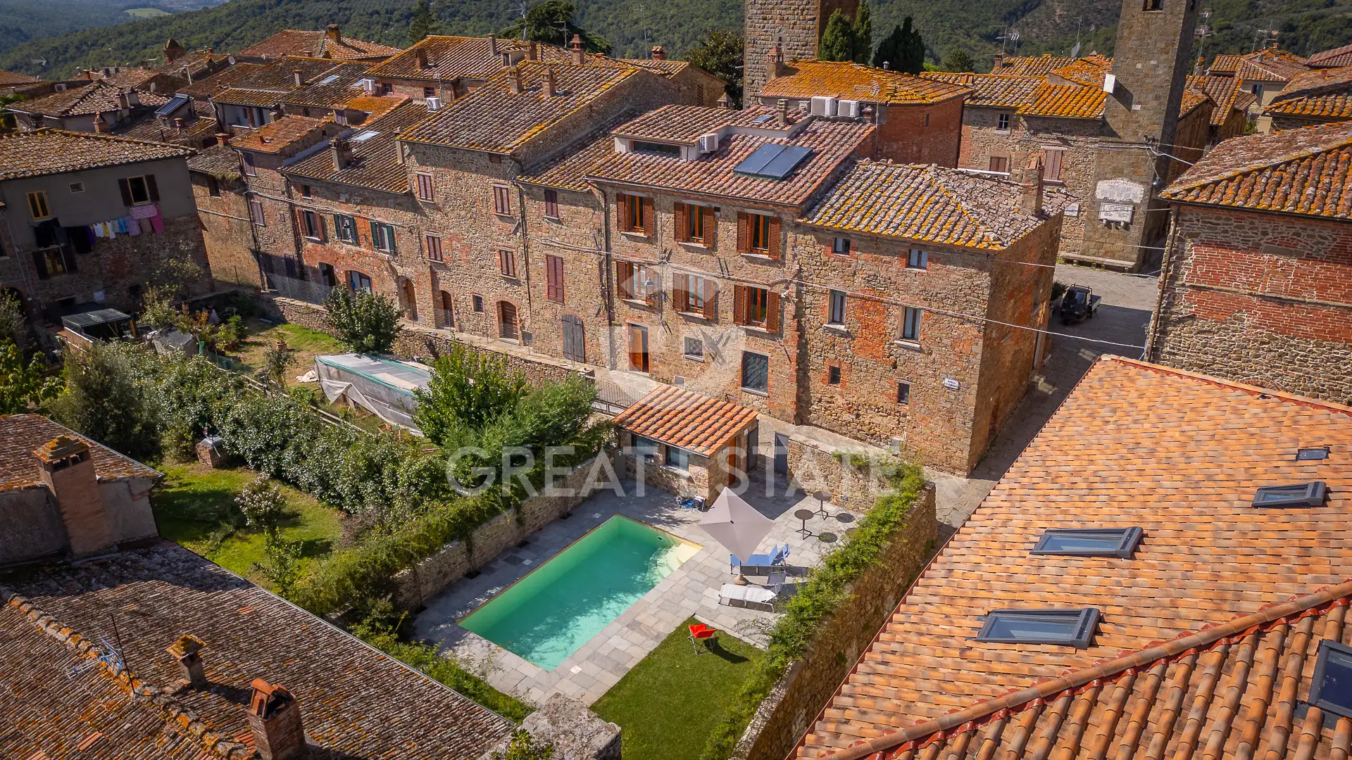 House 214m² in Italy, Siena. Priced at 590000€ rent photo-5