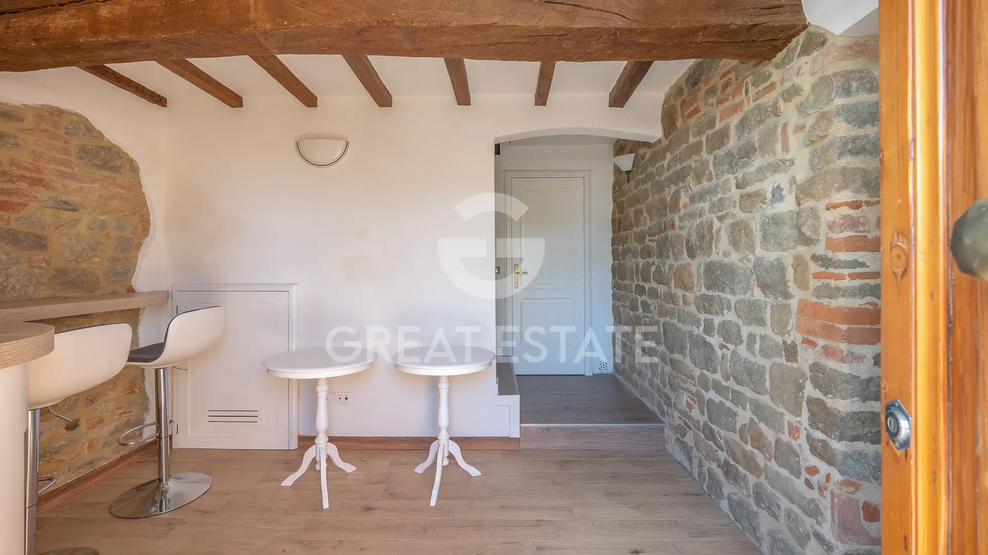 House 214m² in Italy, Siena. Priced at 590000€ rent photo-10