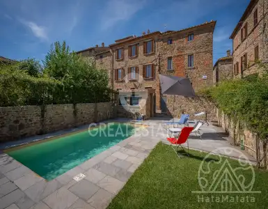 Buy in Italy for 590000€