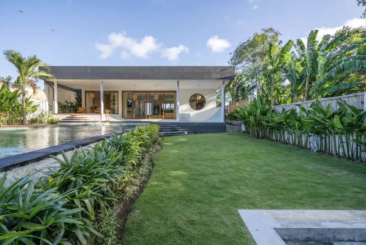 Villa 220m² in Indonesia, Tabanan. Priced at 39200$ rent photo-2