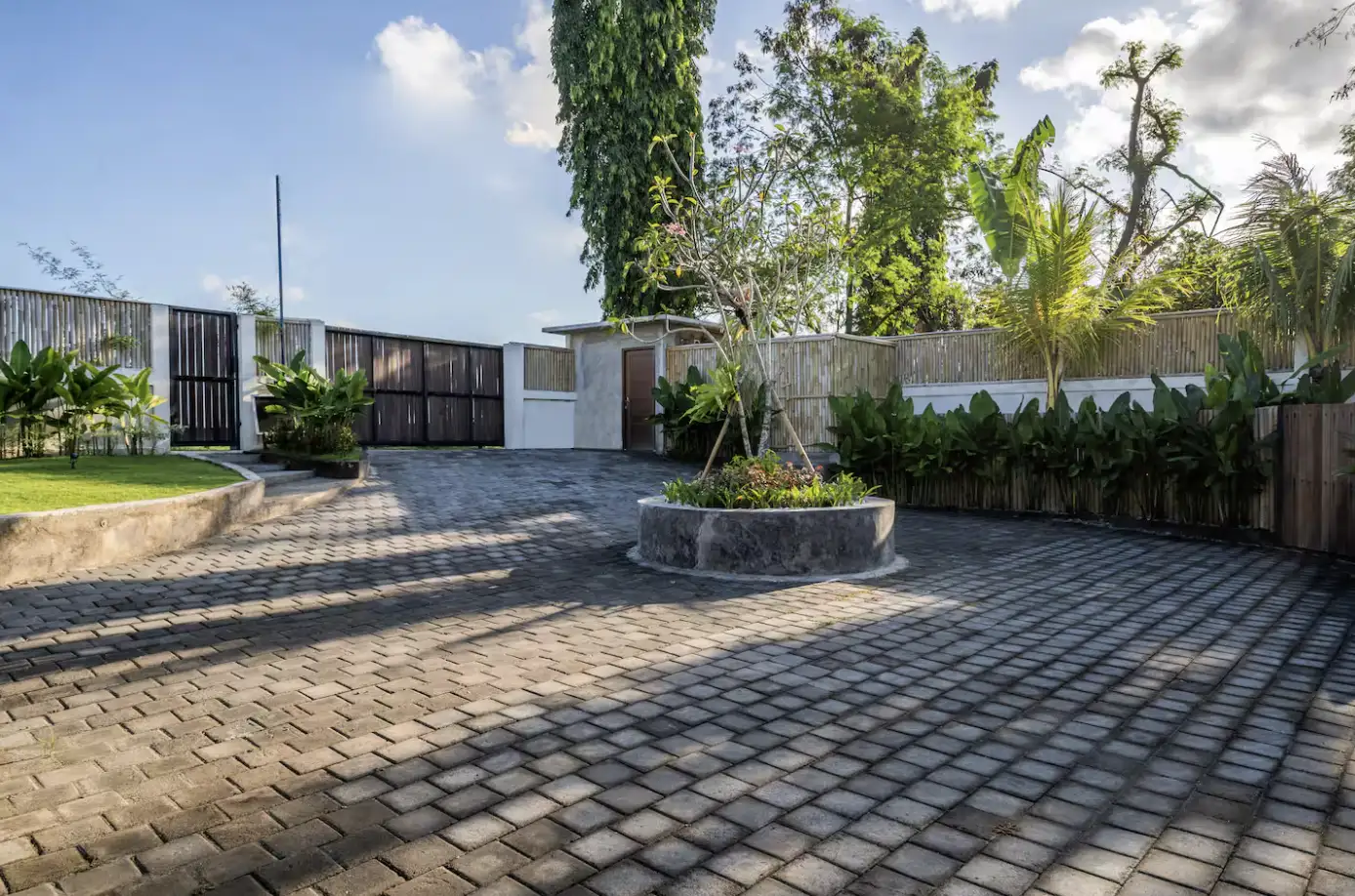 Villa 220m² in Indonesia, Tabanan. Priced at 39200$ rent photo-3