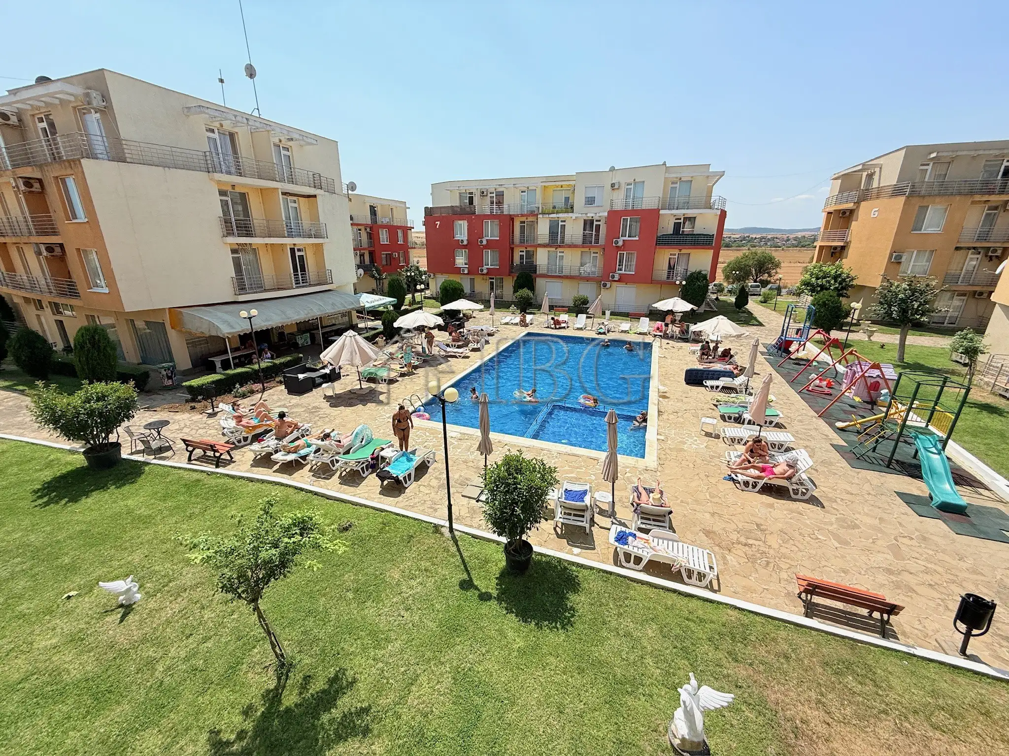 Flat 54m² in Bulgaria, Sunny Beach. Priced at 45000€ rent photo-1
