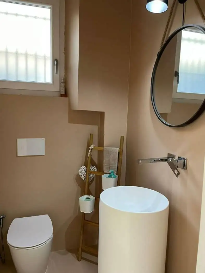 House 200m² in Italy, Como. Priced at 480000€ rent photo-7
