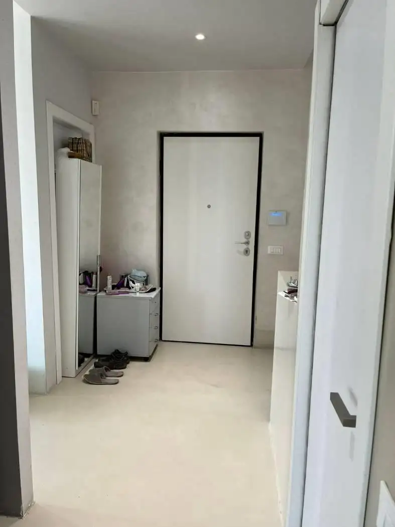 House 200m² in Italy, Como. Priced at 480000€ rent photo-9