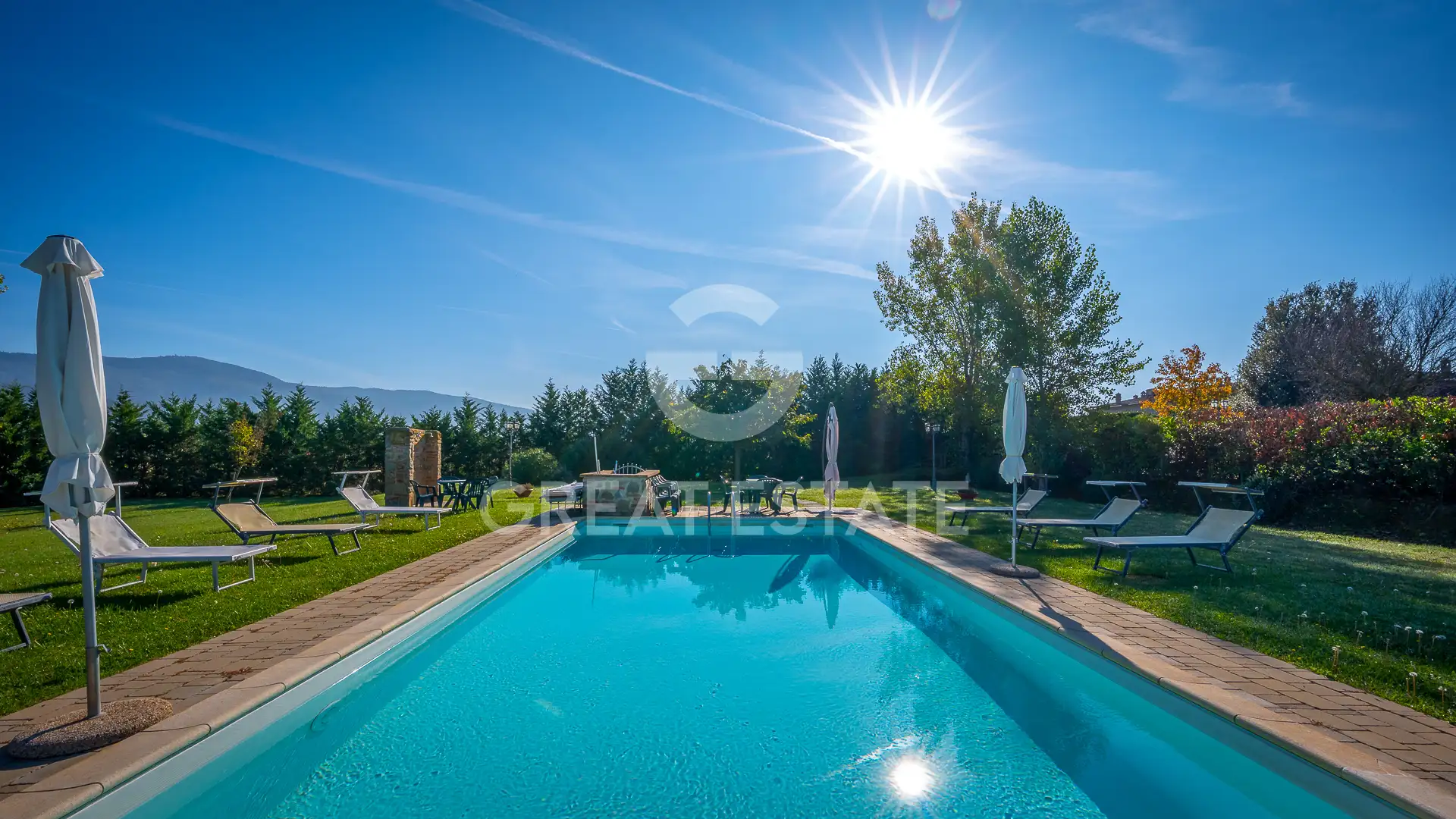 House 411m² in Italy, Arezzo. Priced at 950000€ rent photo-11