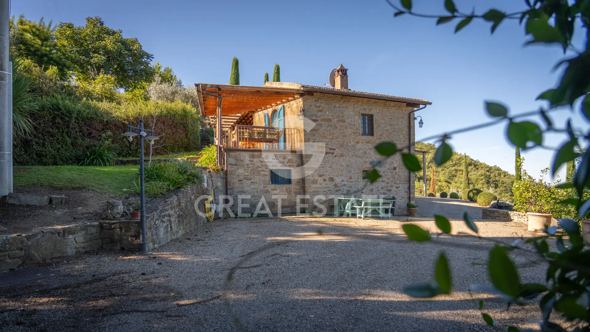House 542m² in Italy, Arezzo. Priced at 2200000€ rent photo-12