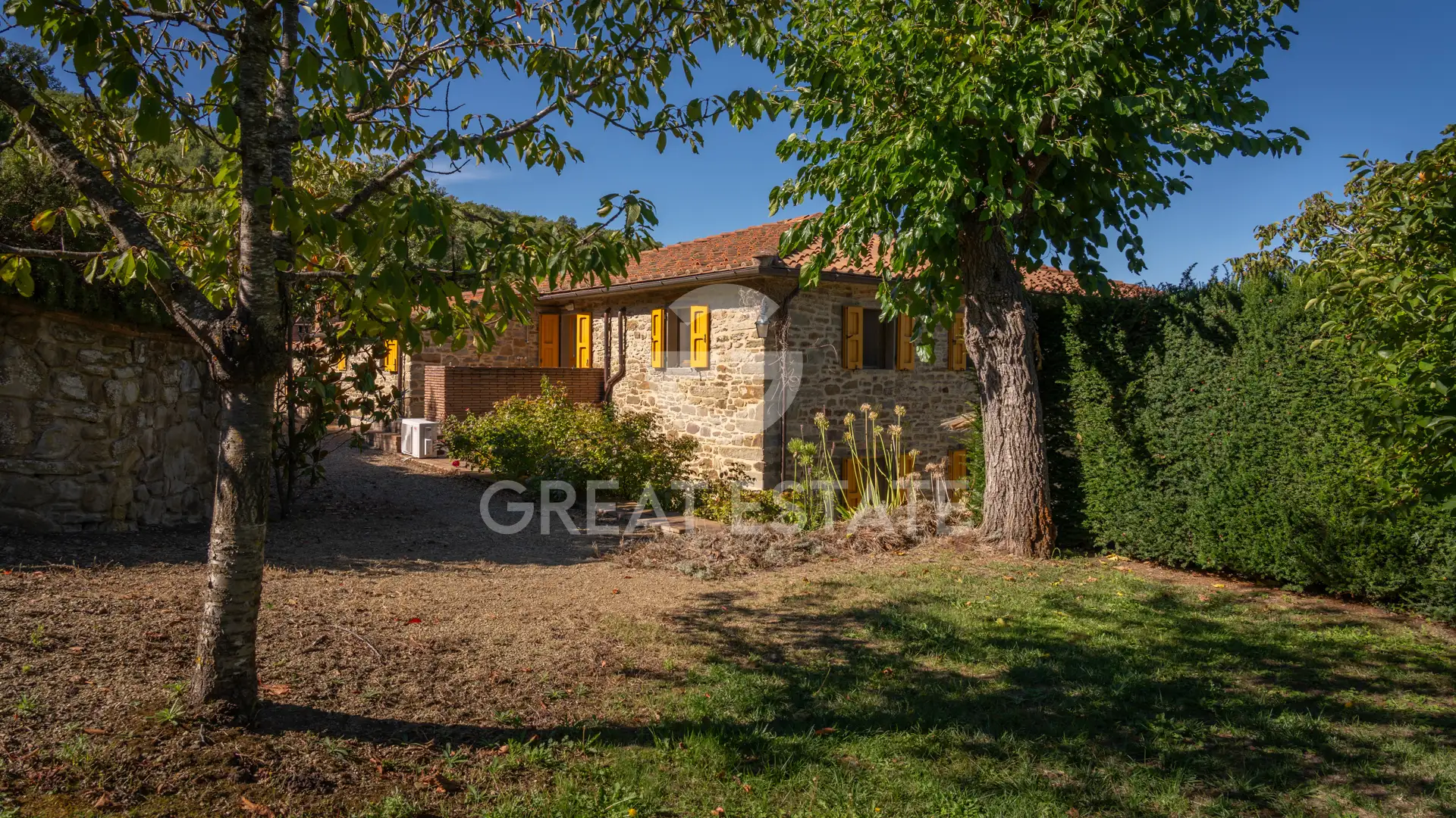 House 542m² in Italy, Arezzo. Priced at 2200000€ rent photo-14