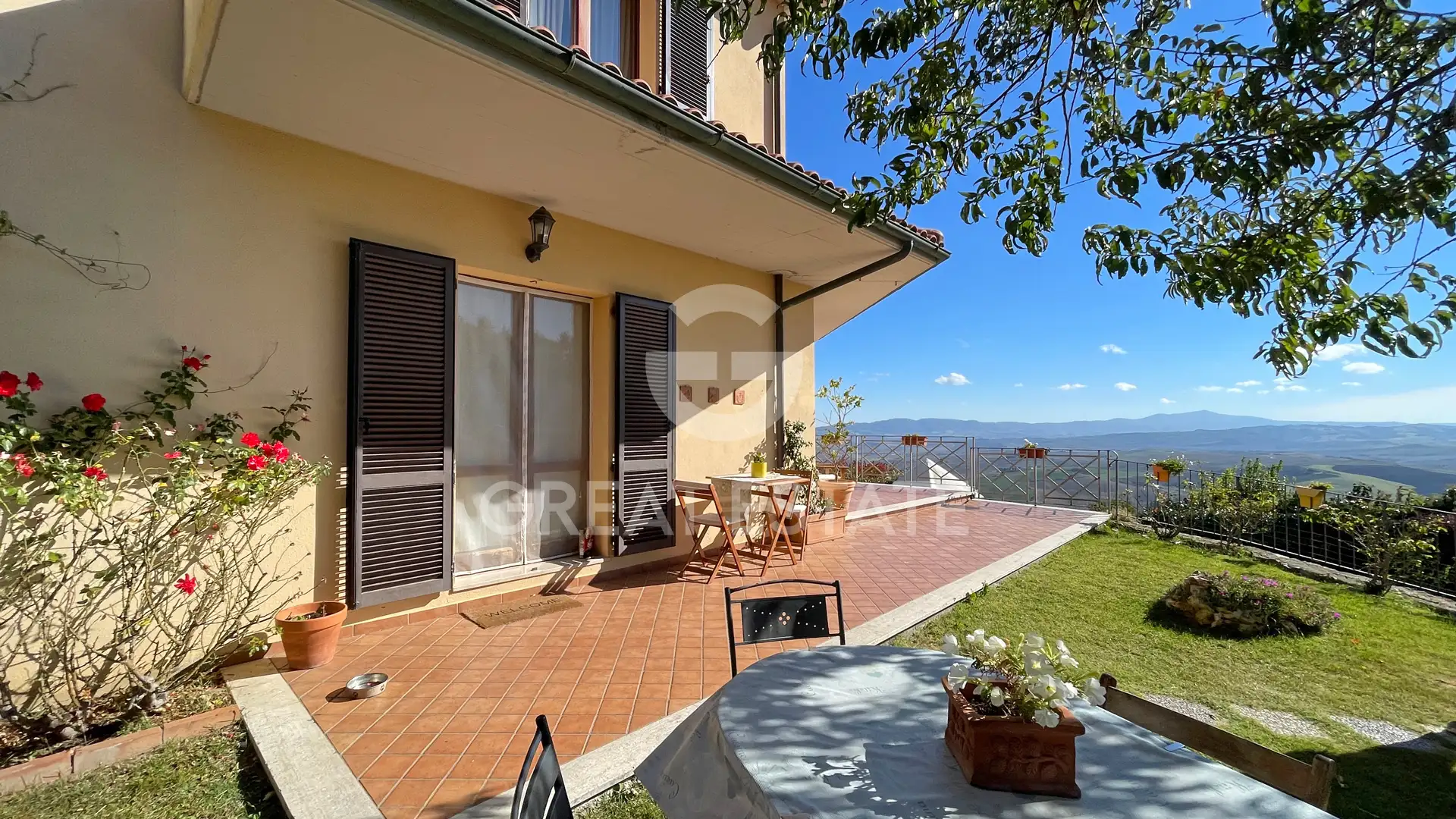 Flat 228m² in Italy, Siena. Priced at 420000€ rent photo-1