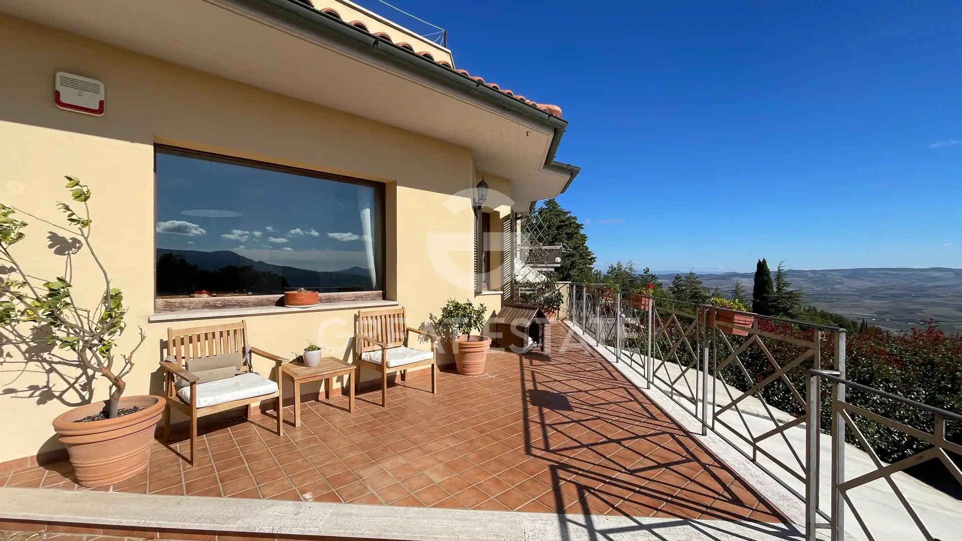 Flat 228m² in Italy, Siena. Priced at 420000€ rent photo-5