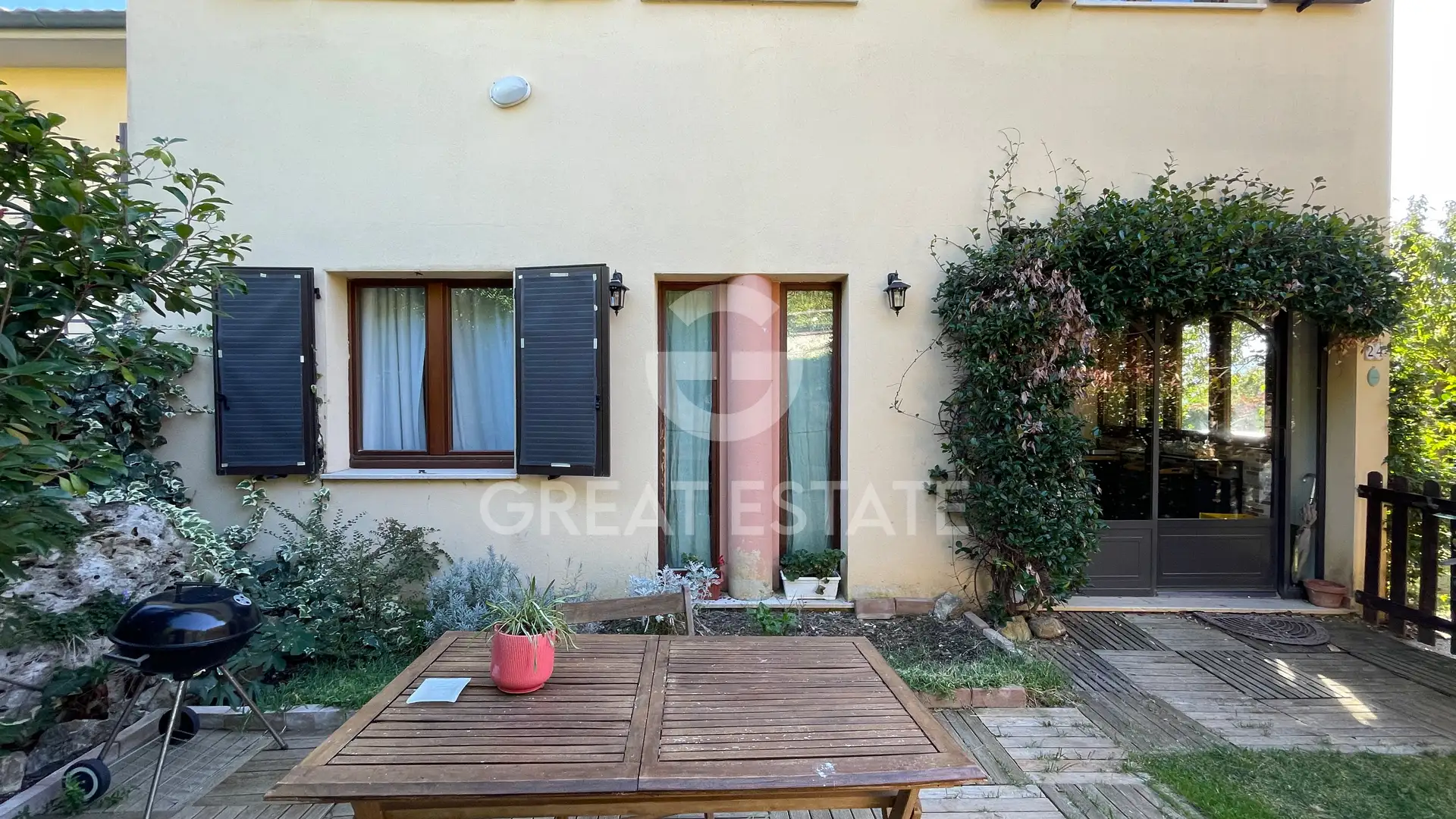 Flat 228m² in Italy, Siena. Priced at 420000€ rent photo-14
