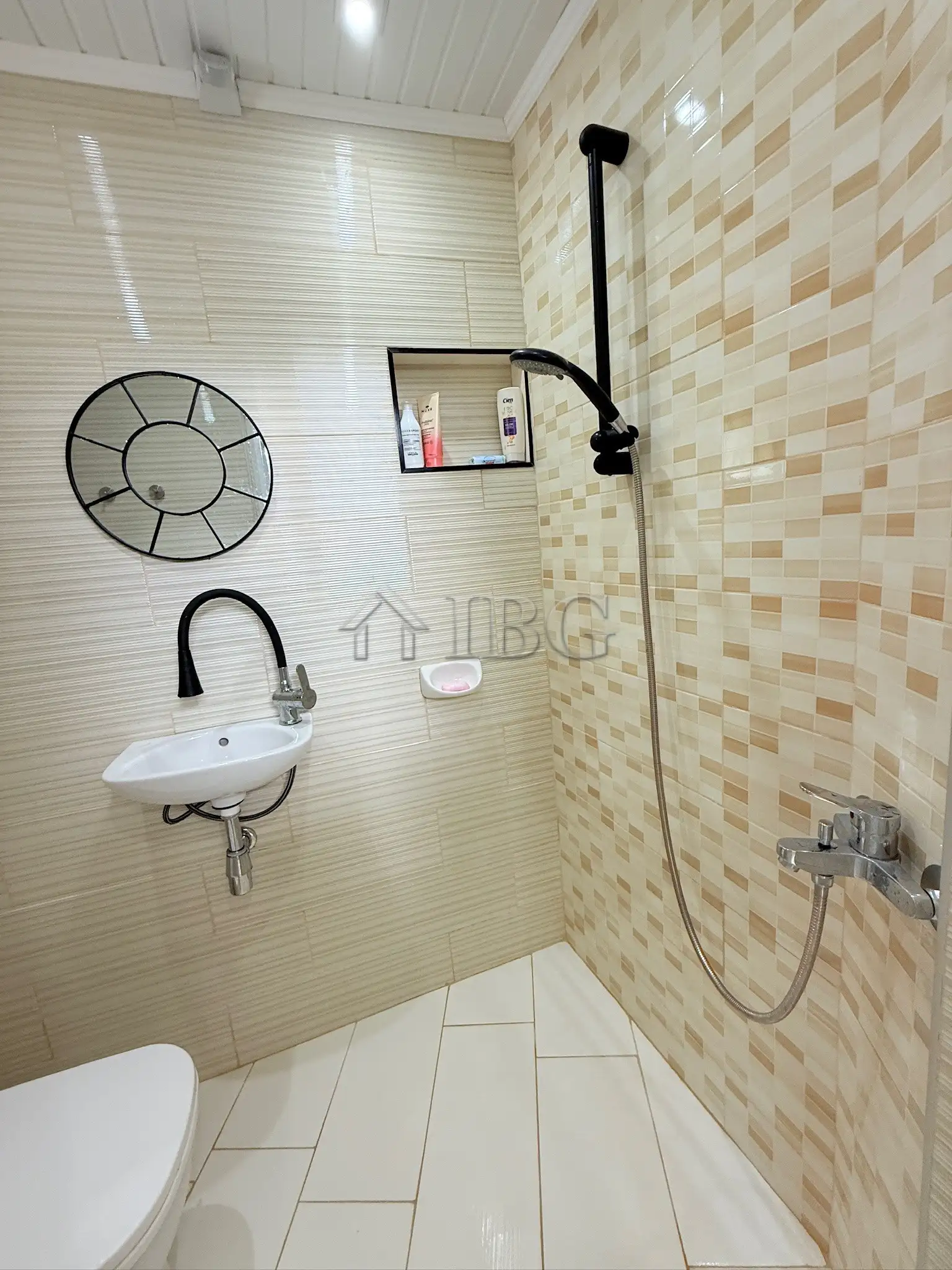 House 75m² in Bulgaria, Sredets. Priced at 85000€ rent photo-18