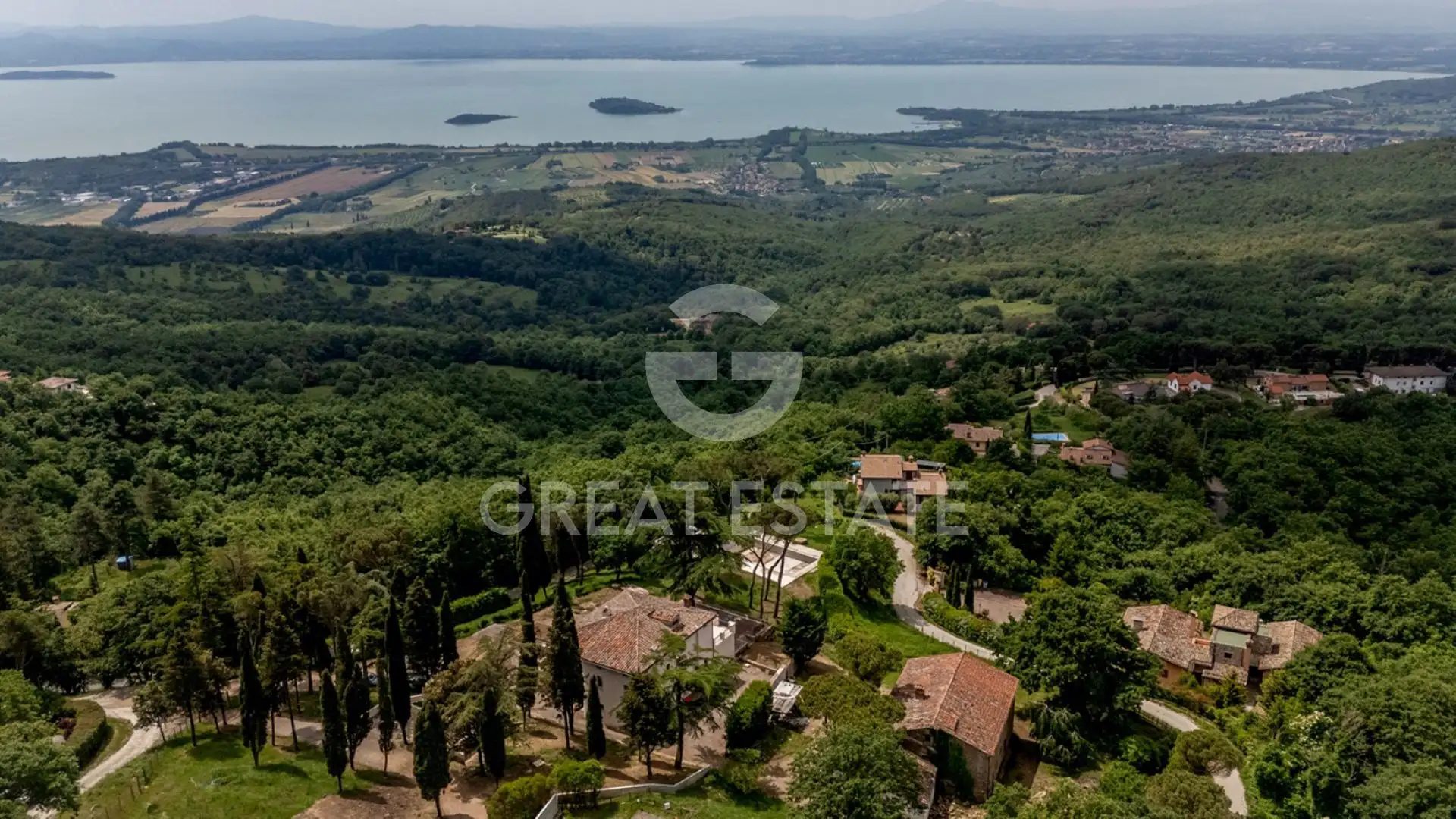 House 1071m² in Italy, Perugia. Priced at 4200000€ rent photo-2