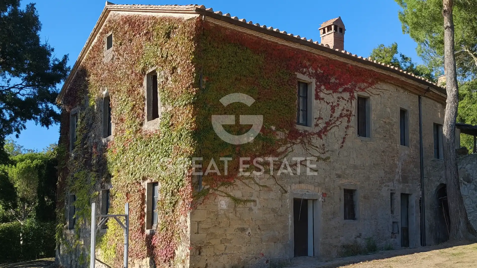 House 1071m² in Italy, Perugia. Priced at 4200000€ rent photo-5