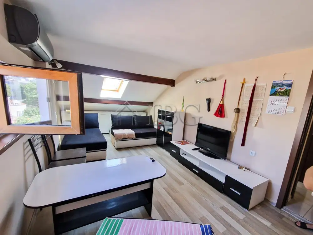 Flat 60m² in Bulgaria, Burgas. Priced at 129900€ rent photo-8