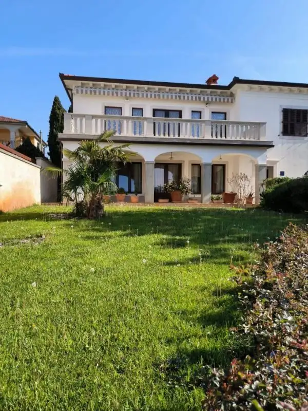 Villa 380m² in Croatia, Umag. Priced at 1850000€ rent photo-8