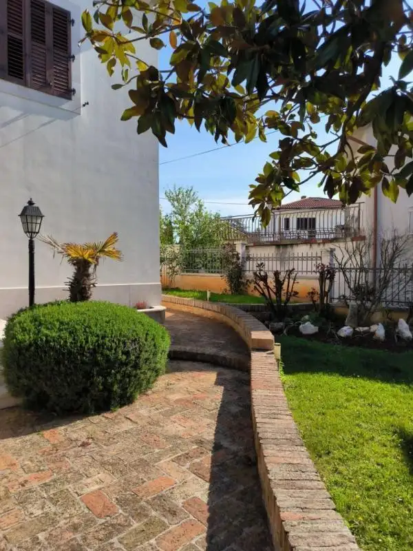 Villa 380m² in Croatia, Umag. Priced at 1850000€ rent photo-12