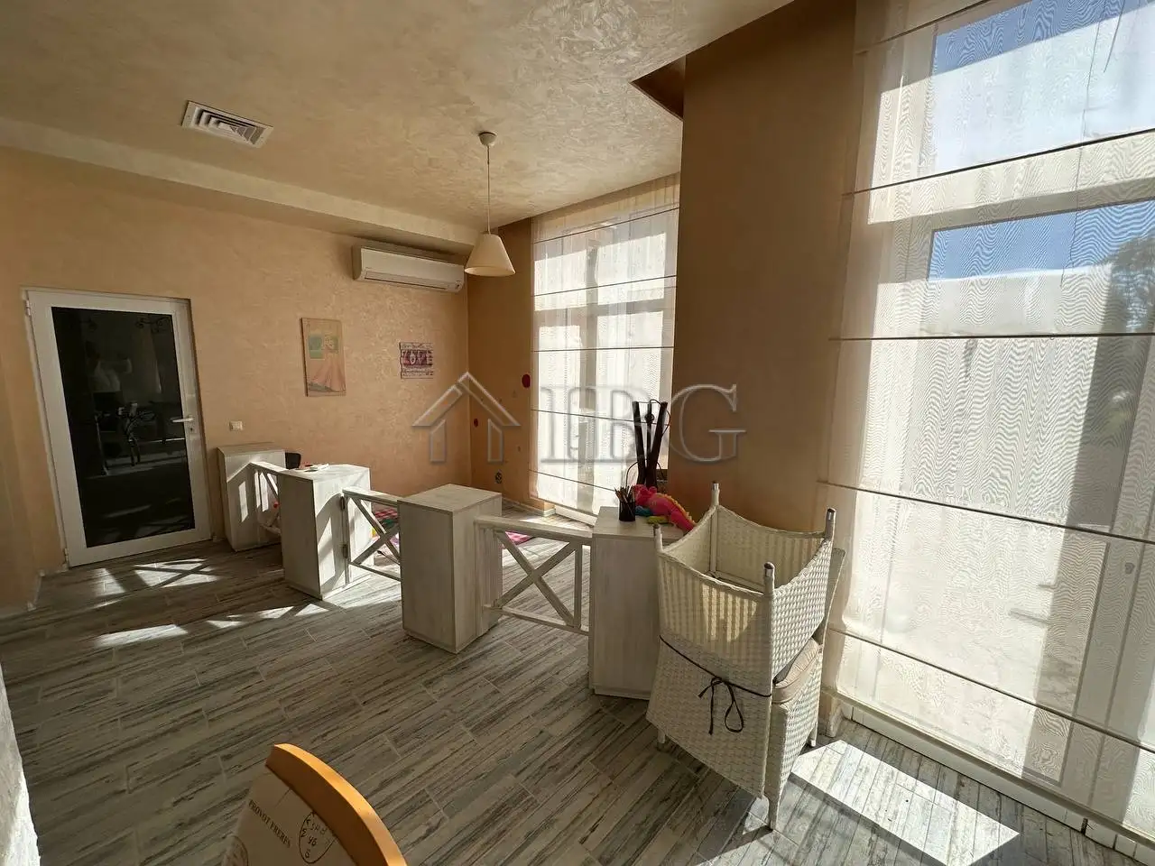 Other Properties 256m² in Bulgaria, Sunny Beach. Priced at 273000€ rent photo-9