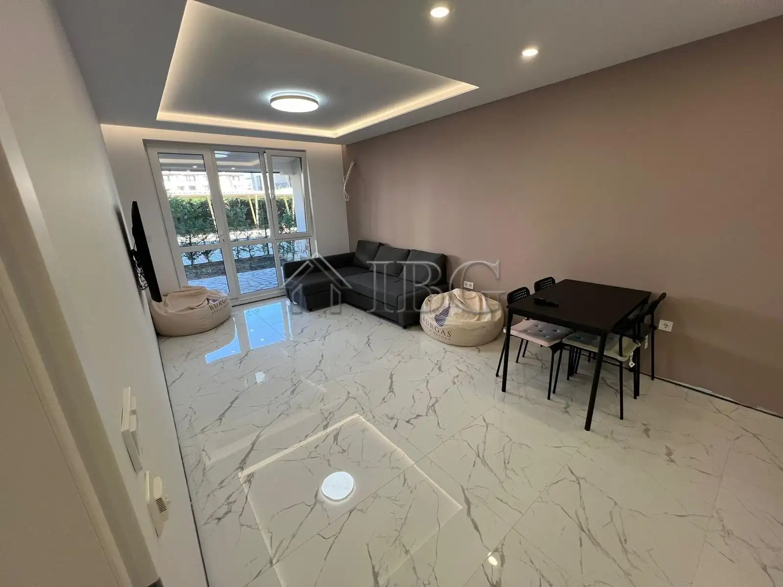 Flat 80m² in Bulgaria, Sarafovo. Priced at 155000€ rent photo-1