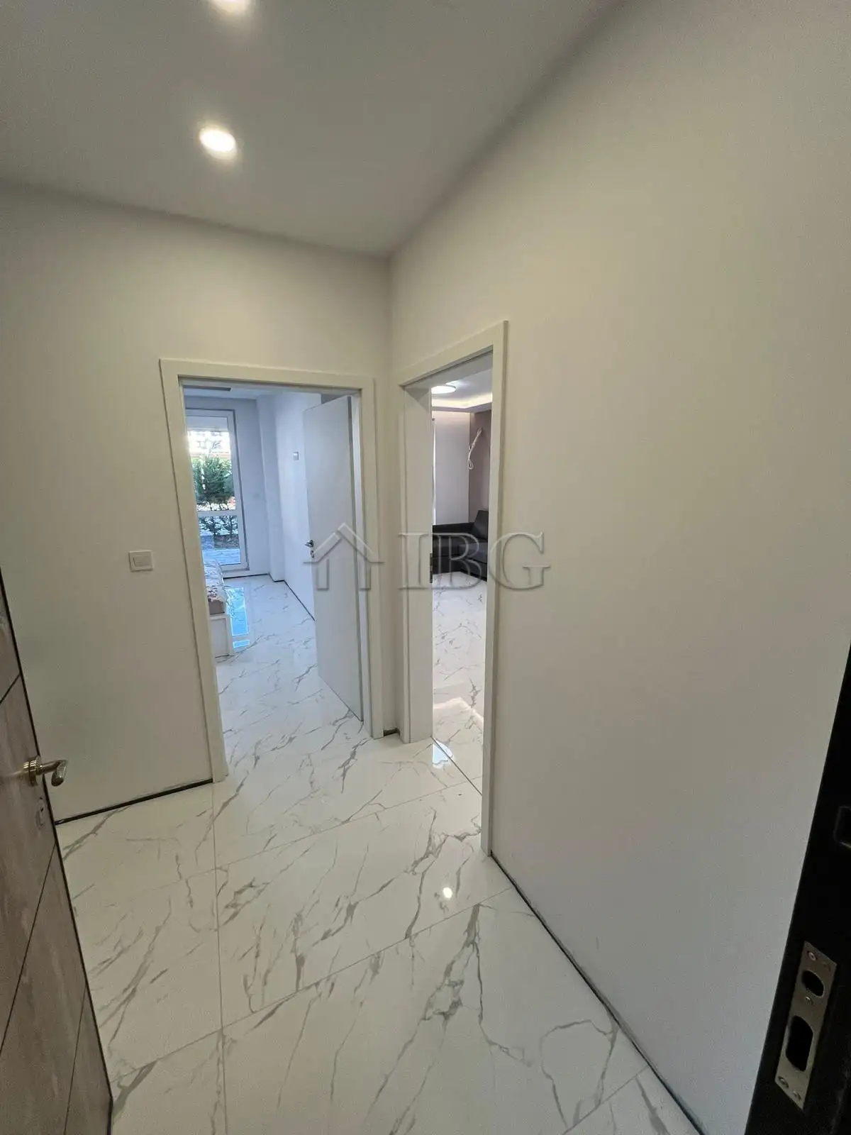 Flat 80m² in Bulgaria, Sarafovo. Priced at 155000€ rent photo-14