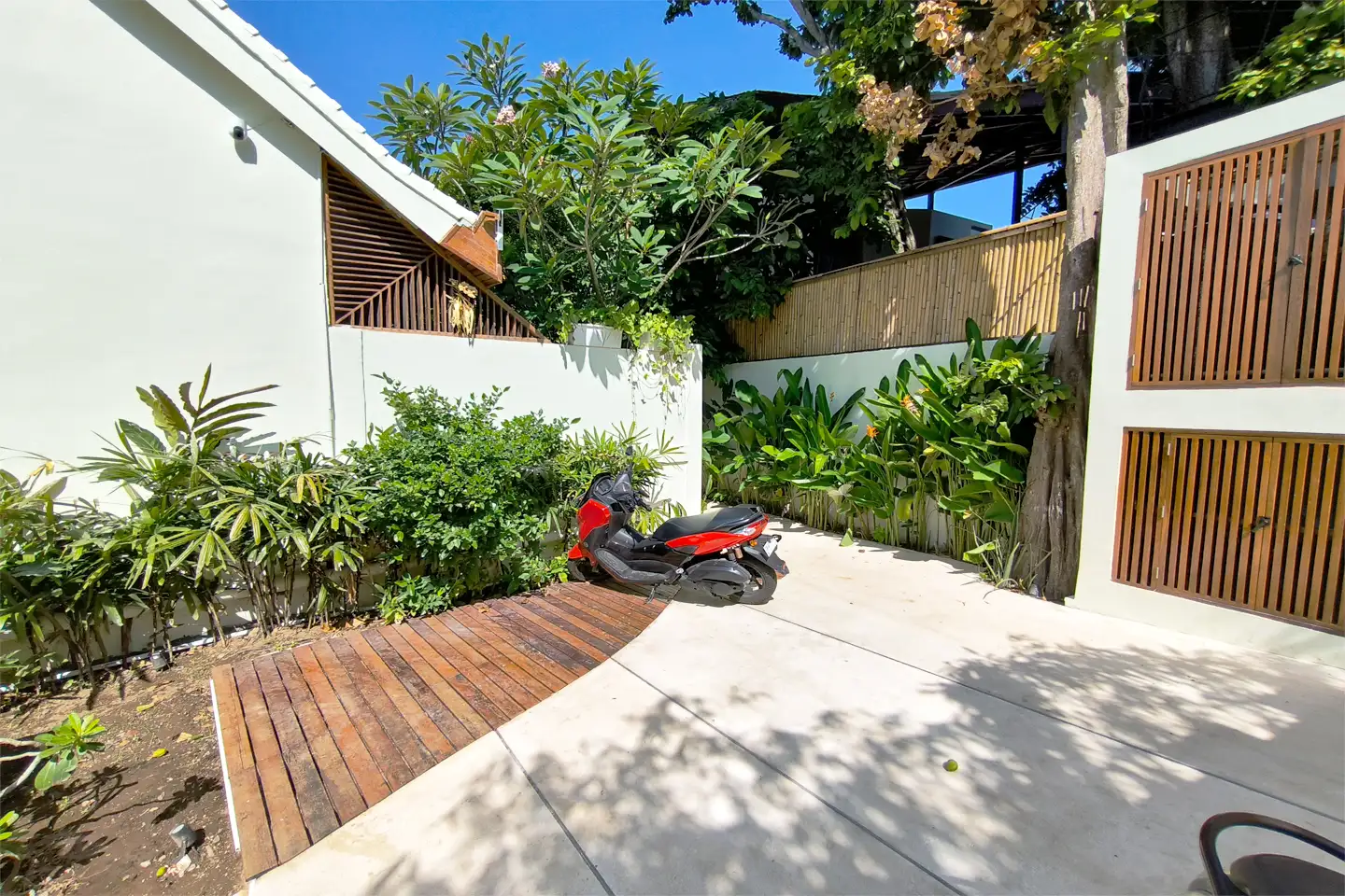 Other Properties 610m² in Indonesia, Canggu. Priced at 1500000$ rent photo-1
