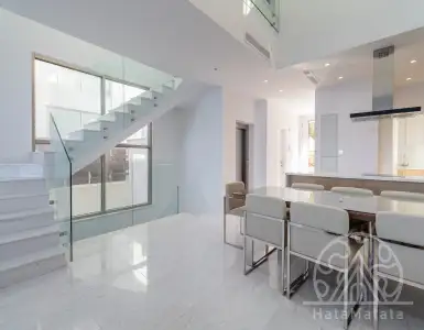 Buy in Cyprus for 3425000€