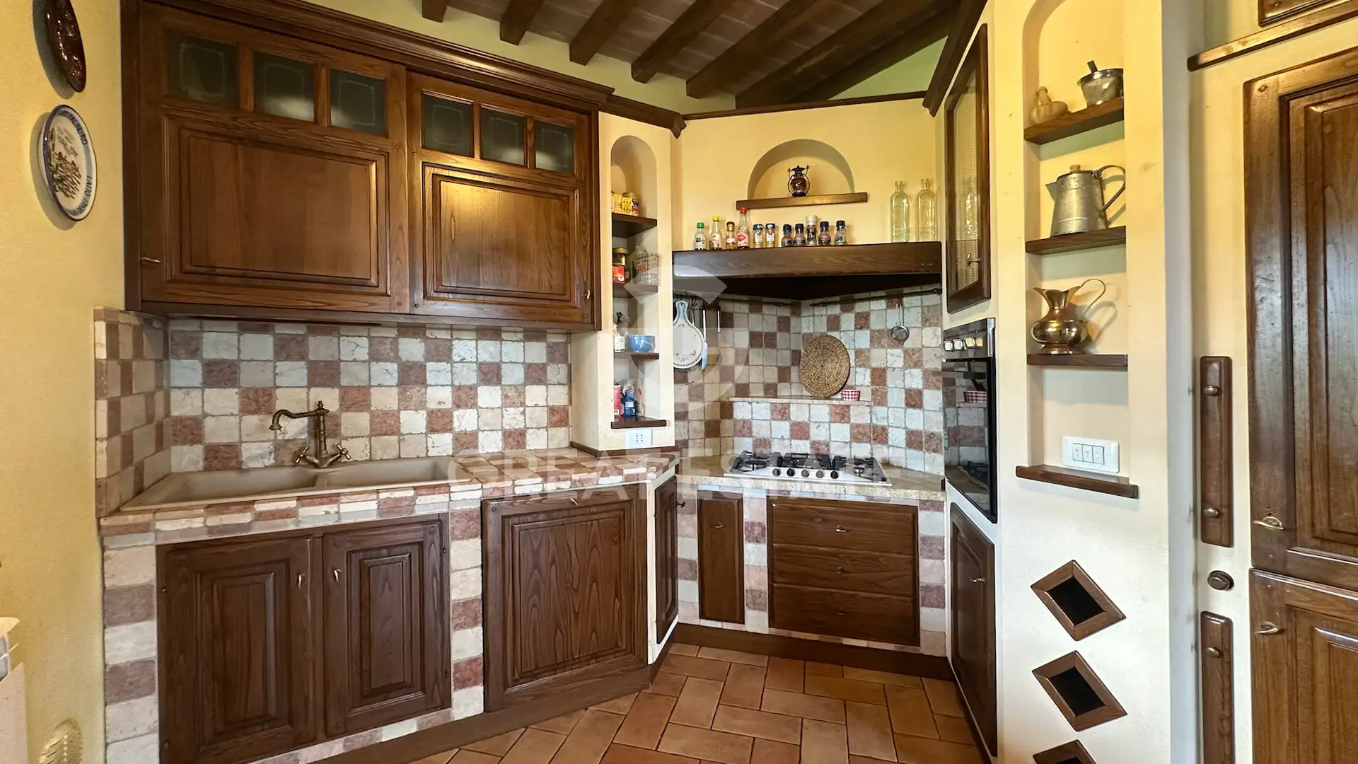 House 326m² in Italy, Perugia. Priced at 860000€ rent photo-15