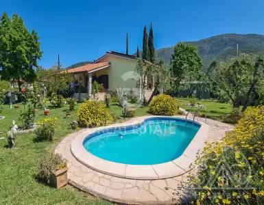 Buy in Italy for 245000€