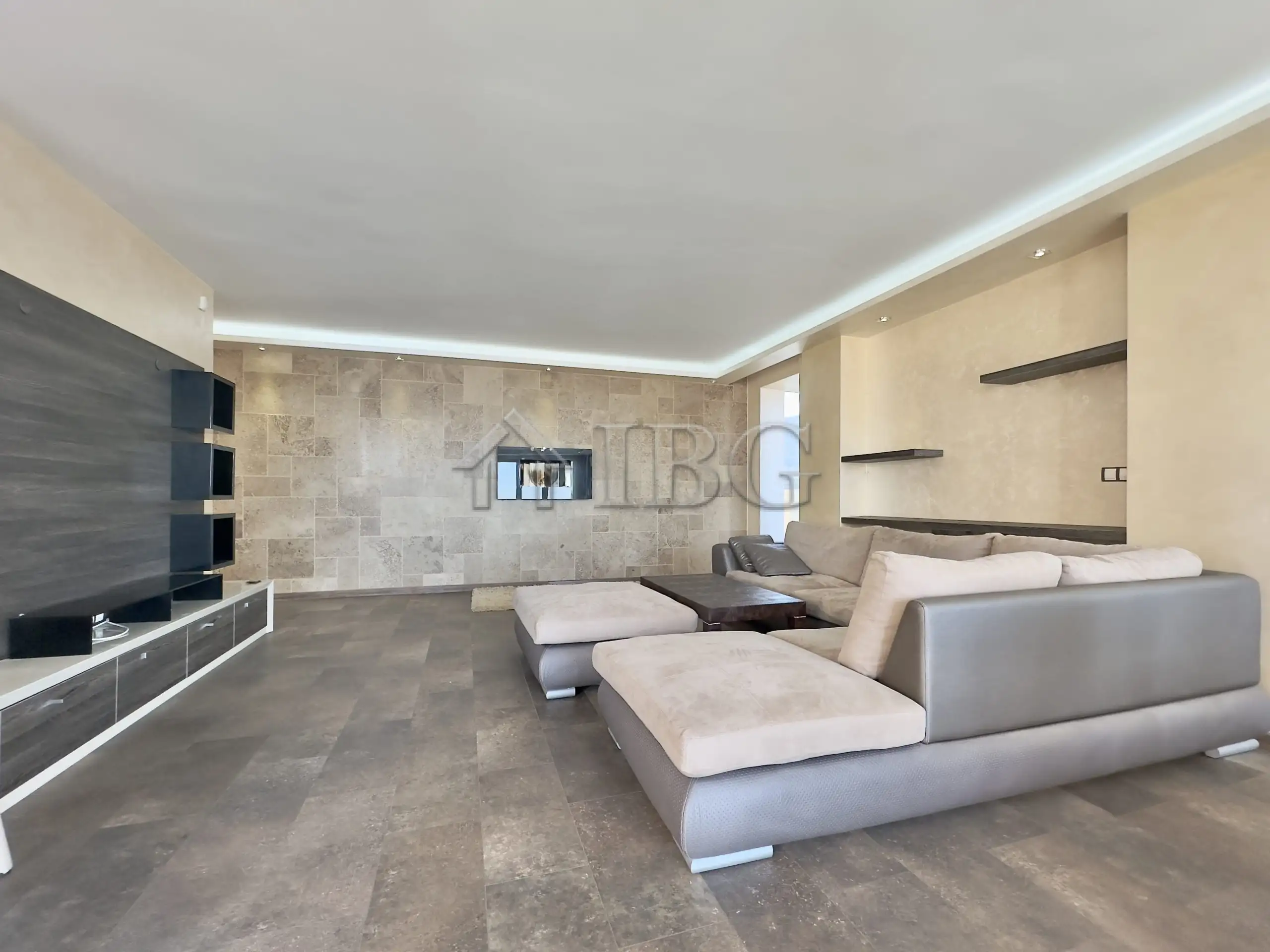 Flat 255m² in Bulgaria, Sveti Vlas. Priced at 335900€ rent photo-1