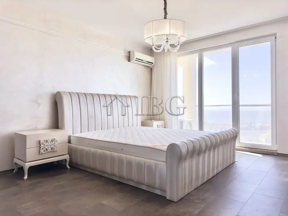 Flat 255m² in Bulgaria, Sveti Vlas. Priced at 335900€ rent photo-2