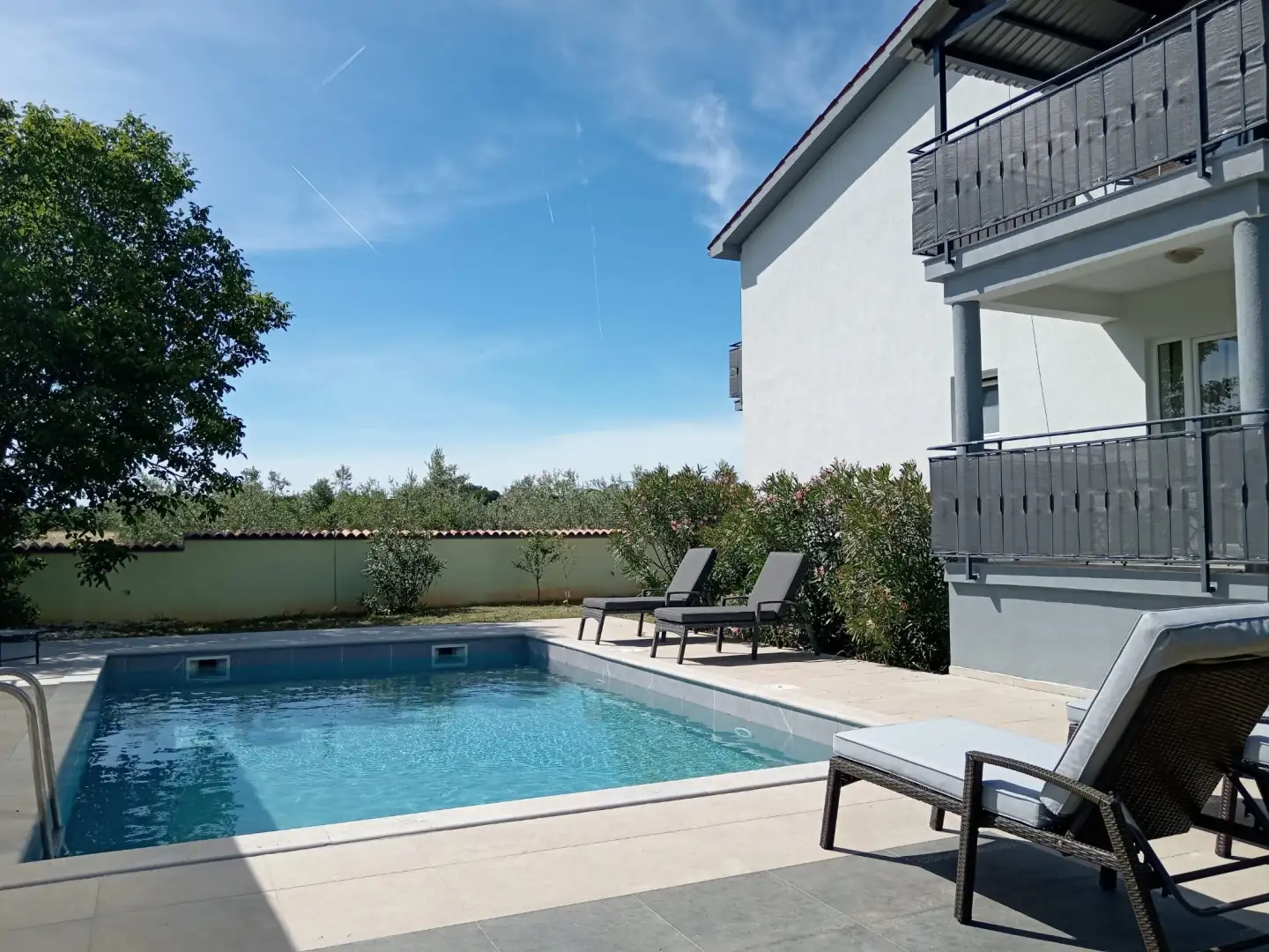 Hotels 500m² in Croatia, Valtura. Priced at 1099000€ rent photo-6