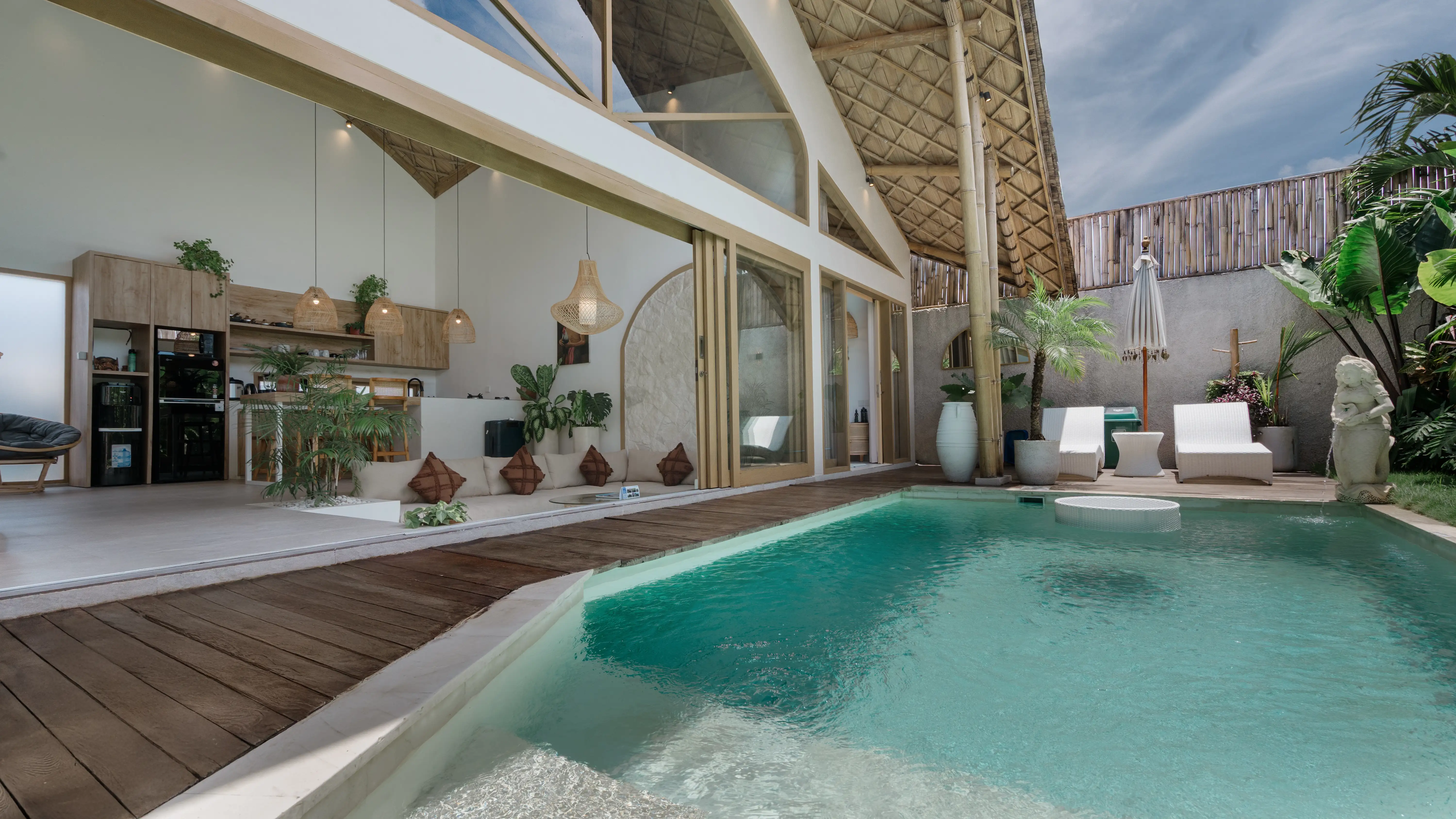 Villa 80m² in Indonesia, Canggu. Priced at 250000$ rent photo-3