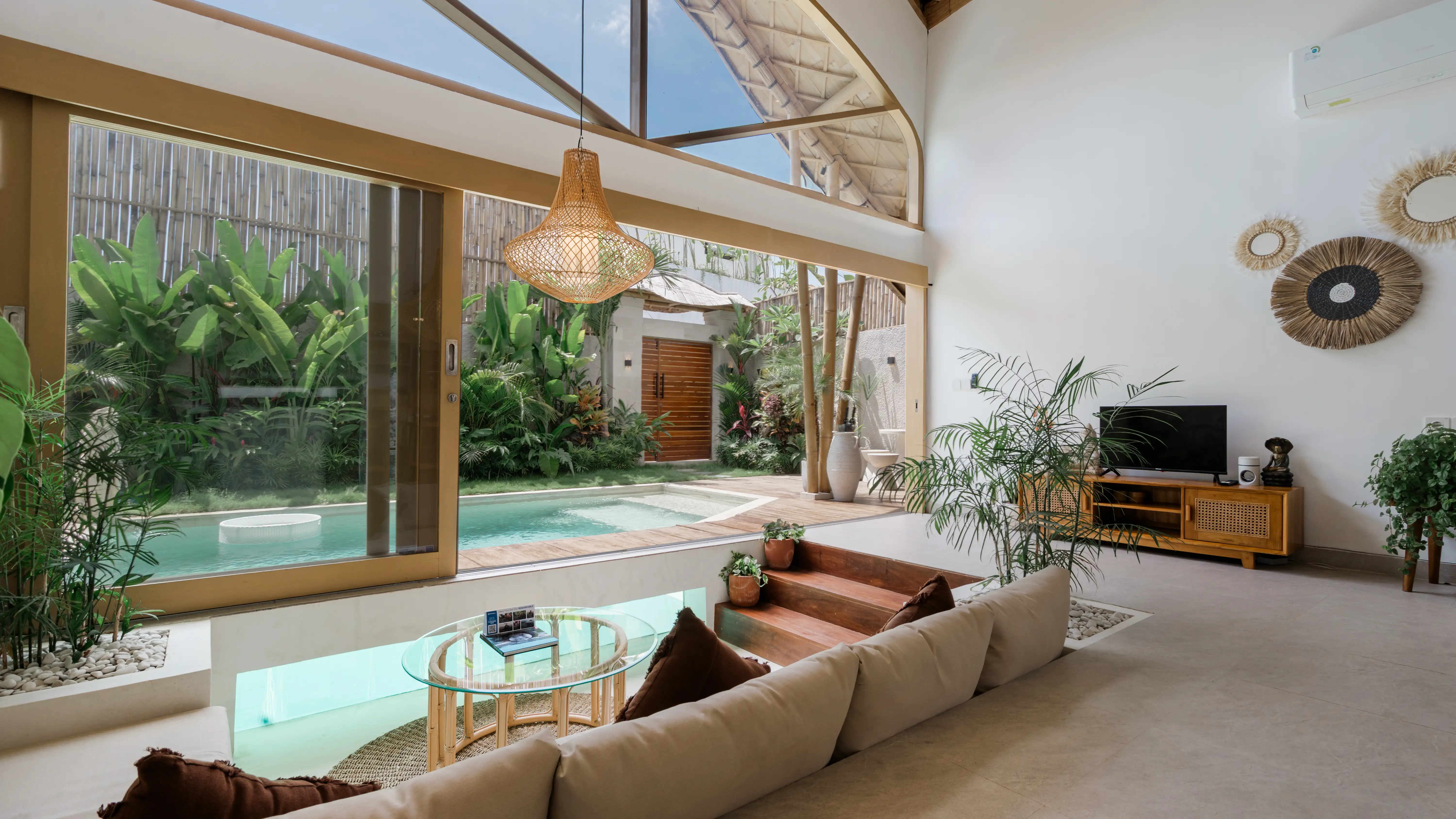 Villa 80m² in Indonesia, Canggu. Priced at 250000$ rent photo-21