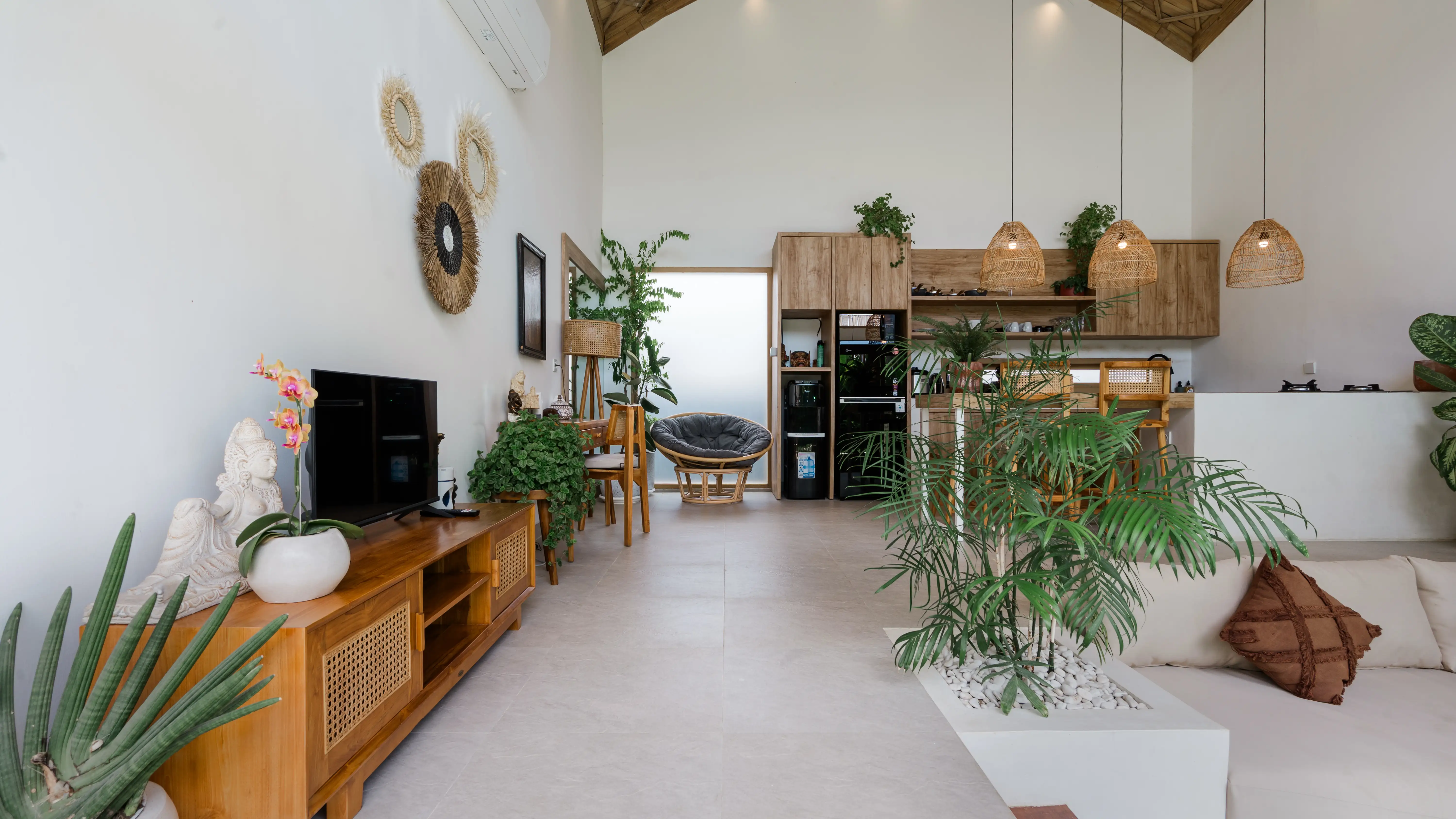 Villa 80m² in Indonesia, Canggu. Priced at 250000$ rent photo-22