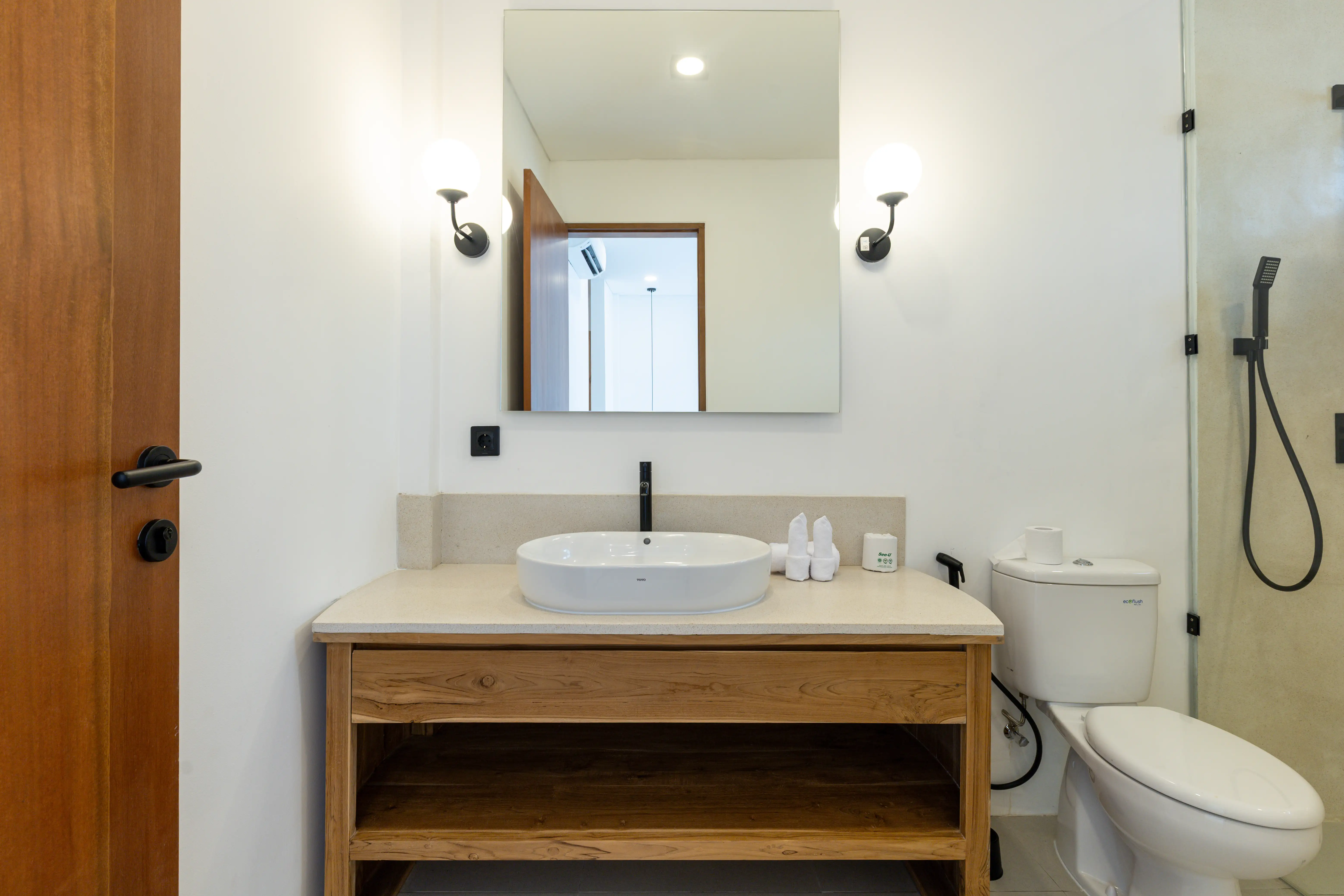 Villa 100m² in Indonesia, Canggu. Priced at 200000$ rent photo-3