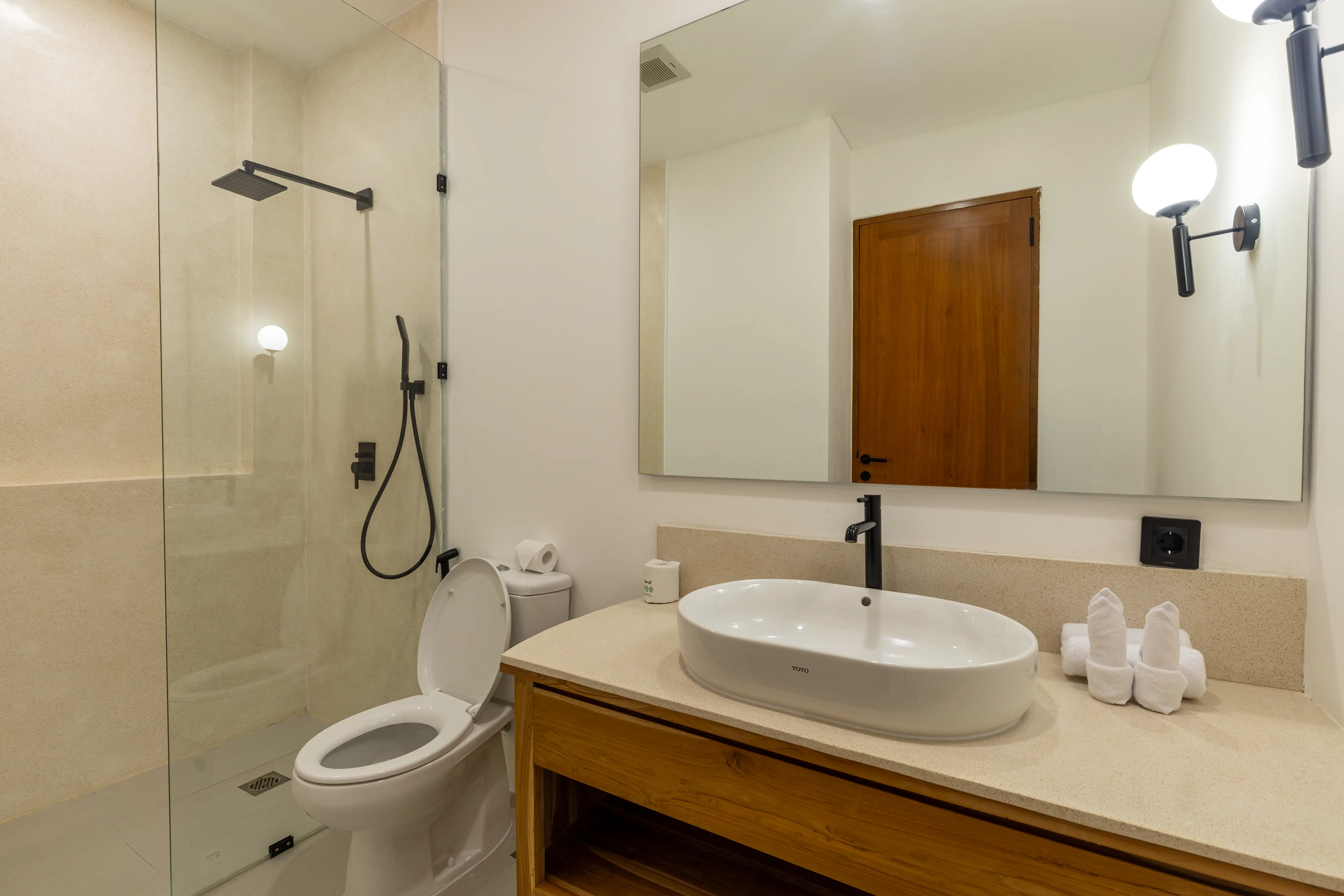 Villa 100m² in Indonesia, Canggu. Priced at 200000$ rent photo-13