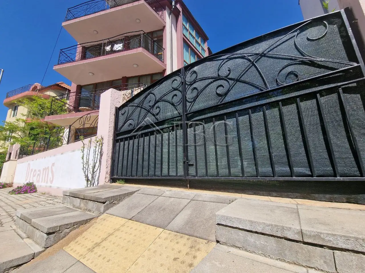 Other Properties 1200m² in Bulgaria, Nessebar. Priced at 860000€ rent photo-4