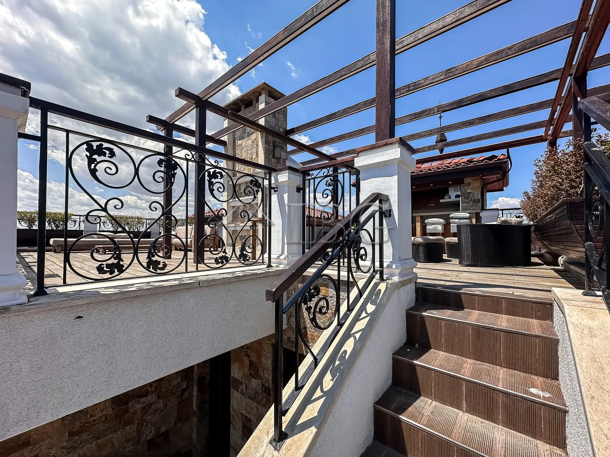 Flat 322m² in Bulgaria, Nessebar. Priced at 385000€ rent photo-10