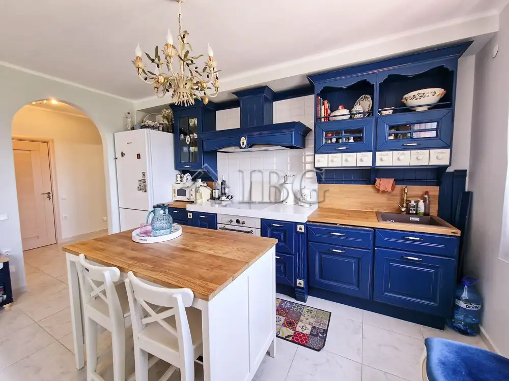 Flat 170m² in Bulgaria, Nessebar. Priced at 290000€ rent photo-2