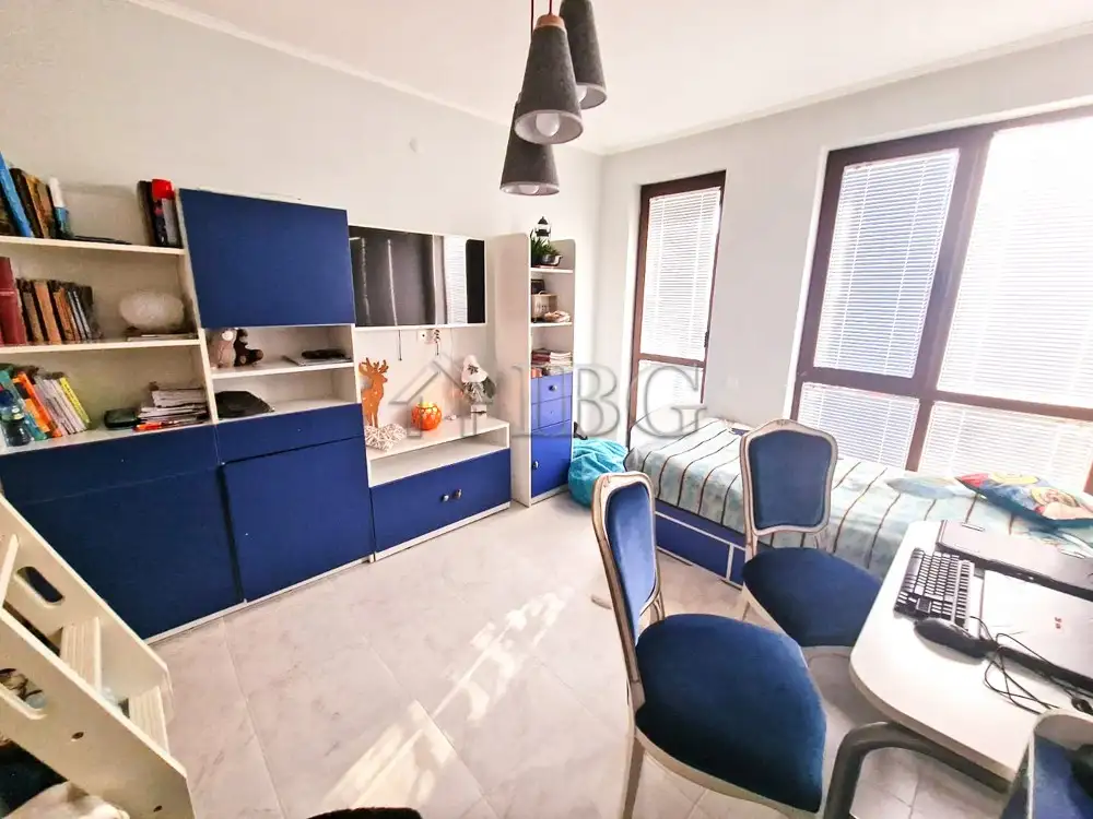 Flat 170m² in Bulgaria, Nessebar. Priced at 290000€ rent photo-17