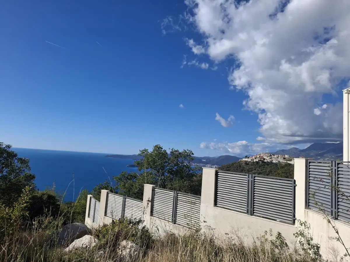 Land 1m² in Montenegro, Blizikuce. Priced at 329250€ rent photo-3