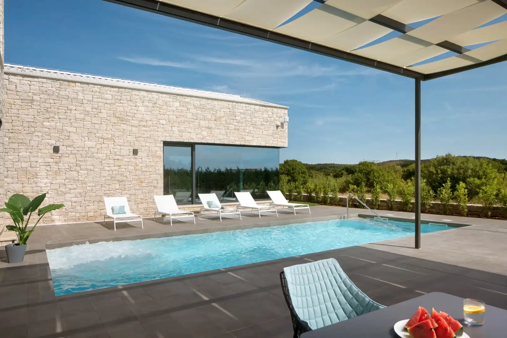 Villa 360m² in Croatia, Bale. Priced at 2500000€ rent photo-4